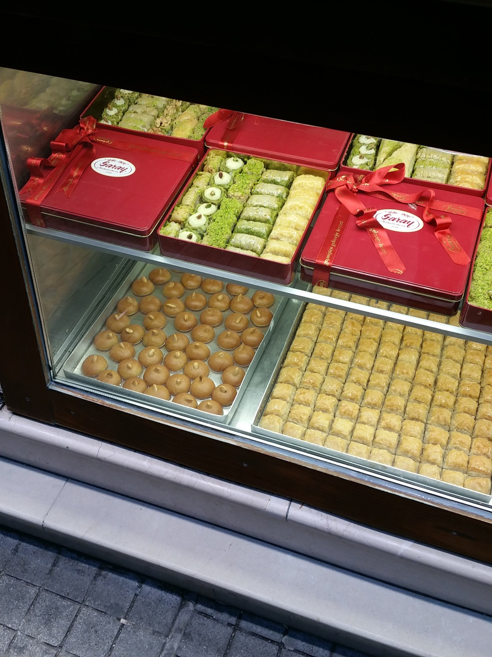  Baklava! Although apparently a good rule of thumb is the prettier the display the worse the baklava. 