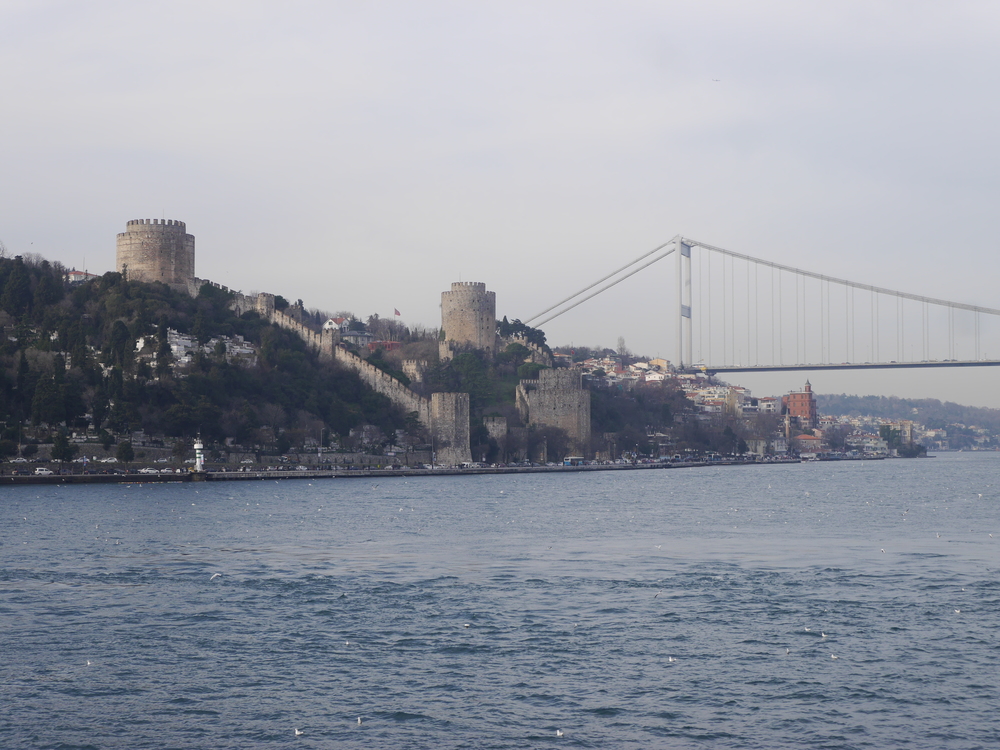  The  Rumelishisari , a fortress constructed between 1451 and 1452, flanked by the  Faith Sultan Mehmet Bridge , completed in 1988 (the second of the only two bridges spanning the strait). 