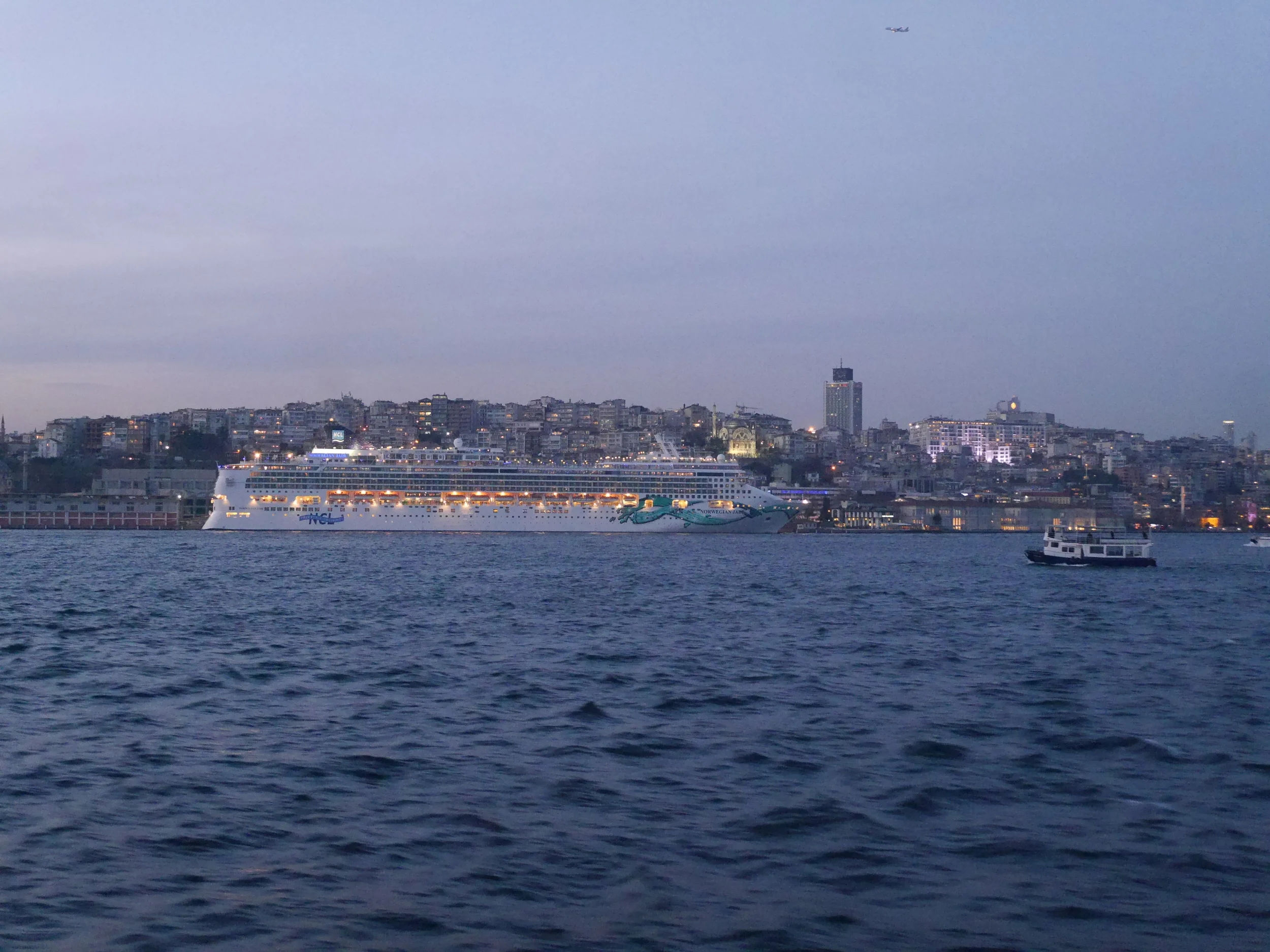  A big ol' cruise ship. 