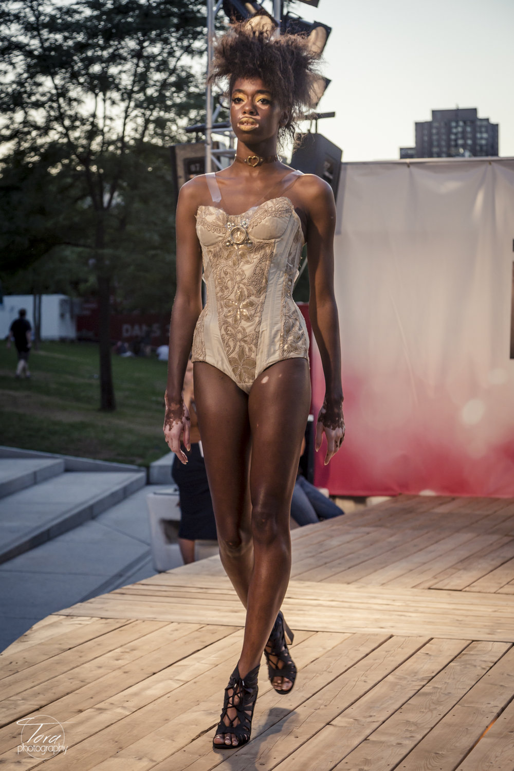 Tora Photography - Montreal Mode et Design Festival -73.jpg