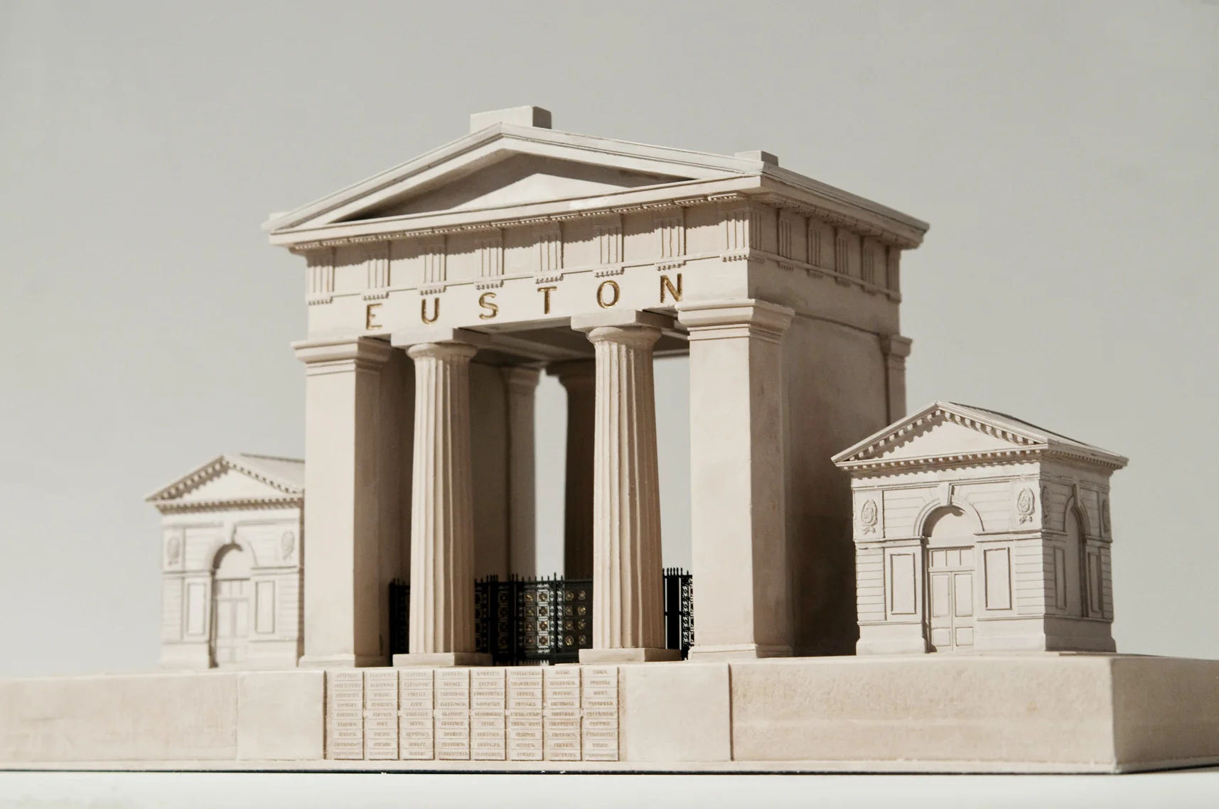 Euston Arch.jpg