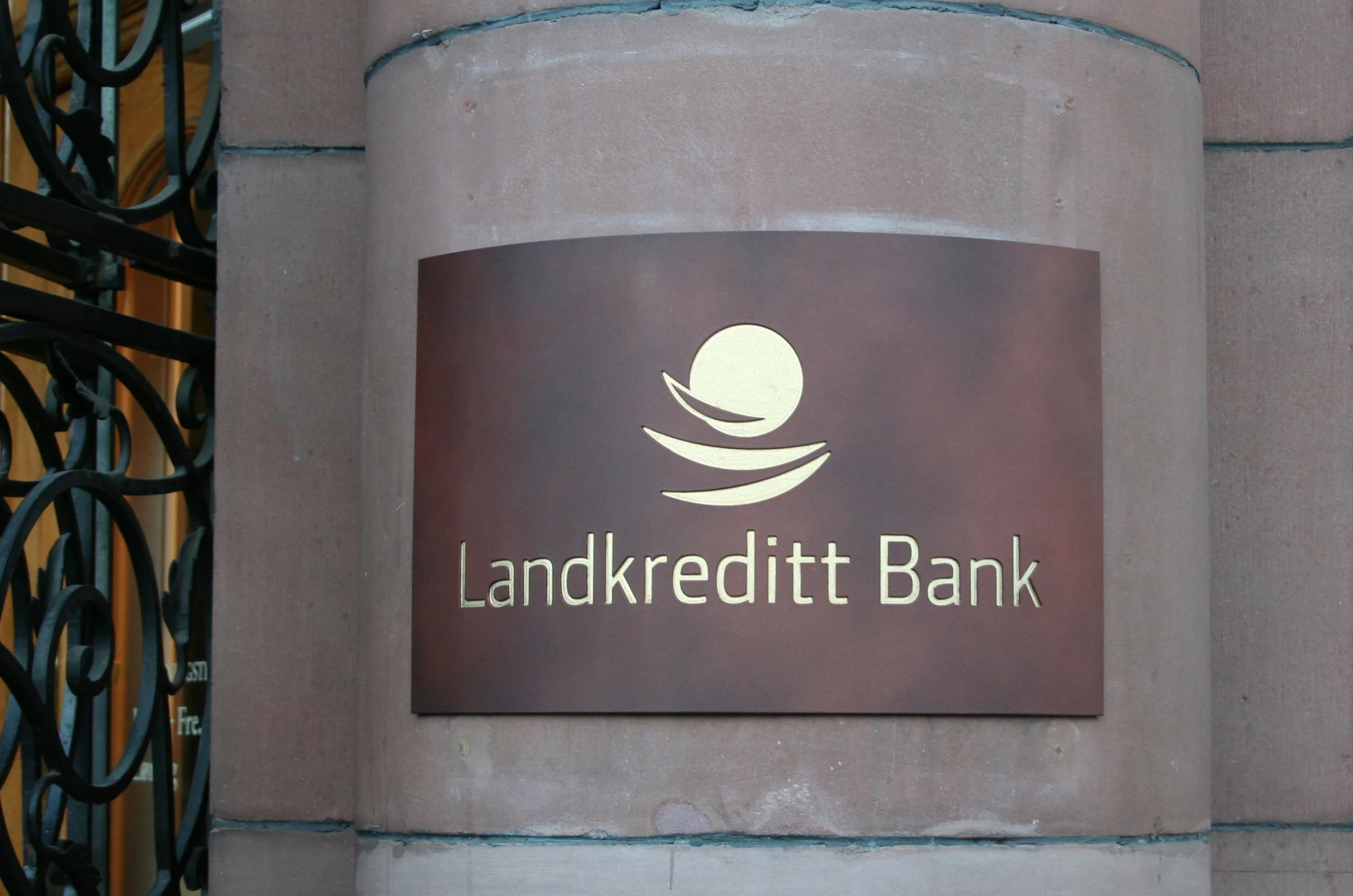 Landkreditt uteskilt stort fix crop.jpg