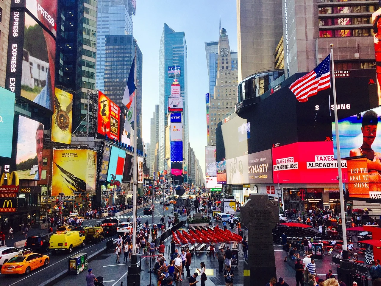 times-square-2792082_1280.jpg
