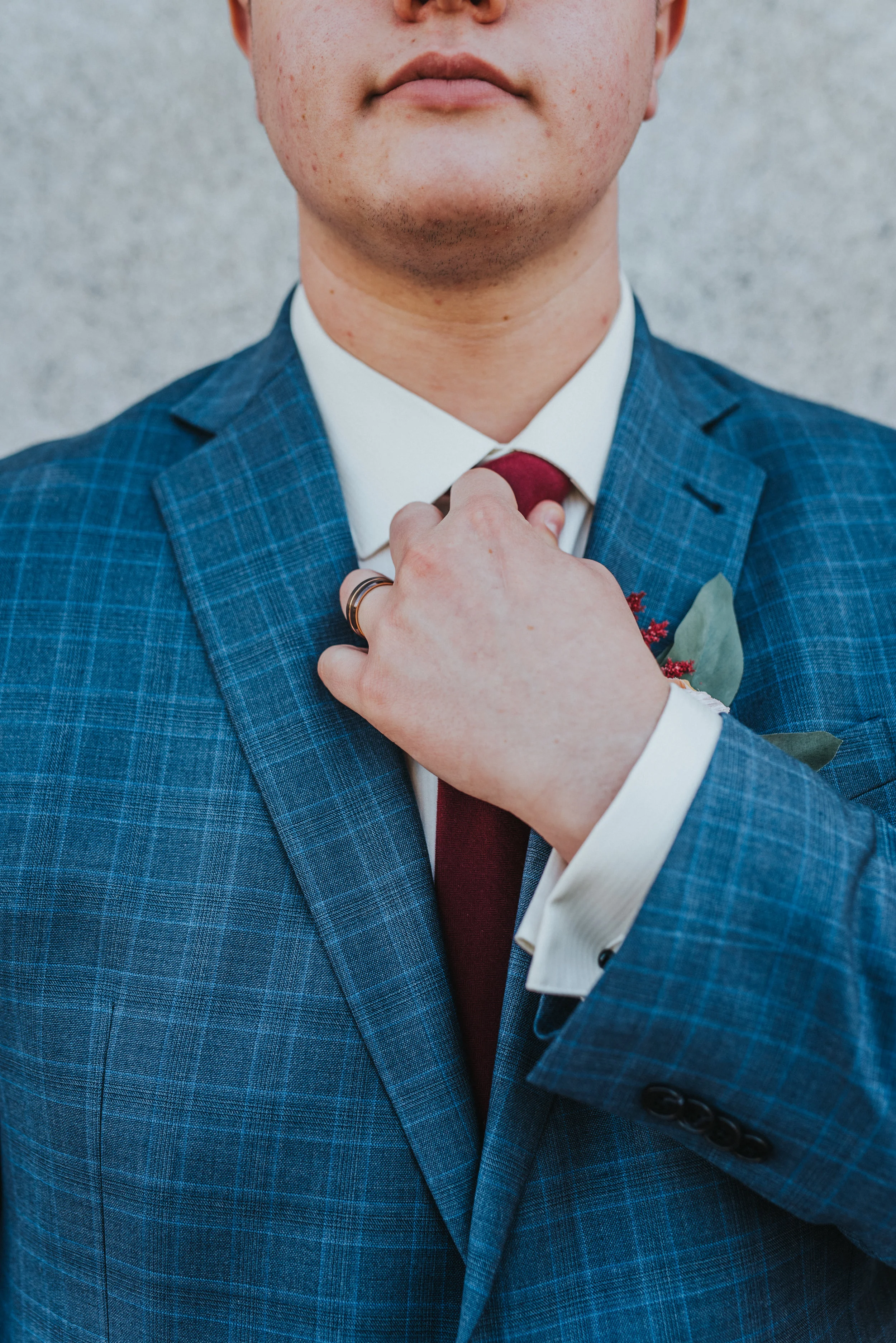 utah wedding photographer suit and tie groom photos formal photos posing ideas for grooms wedding details simple wedding details blue suit blue plaid suit wedding blue and red wedding colors handsome groom wedding ring styles groom styles traditiona