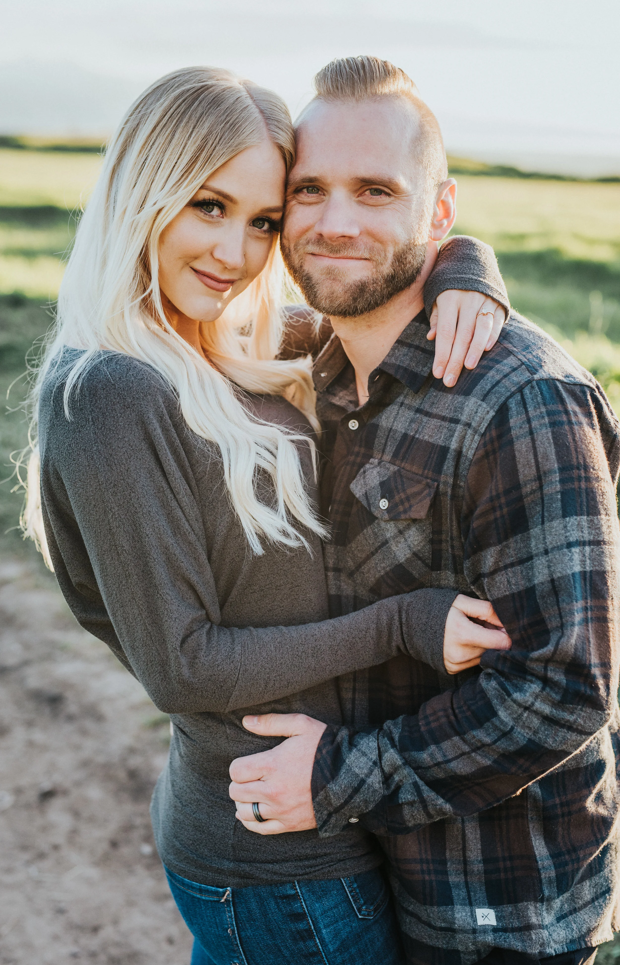  tunnel springs engagement photography session profession northern utah photographer wedding fall wedding plaid shirt blonde hair inspiration cache valley logan utah hugging smiling happy #engagementphotography #nothernutahphotographer #loganutah #tu