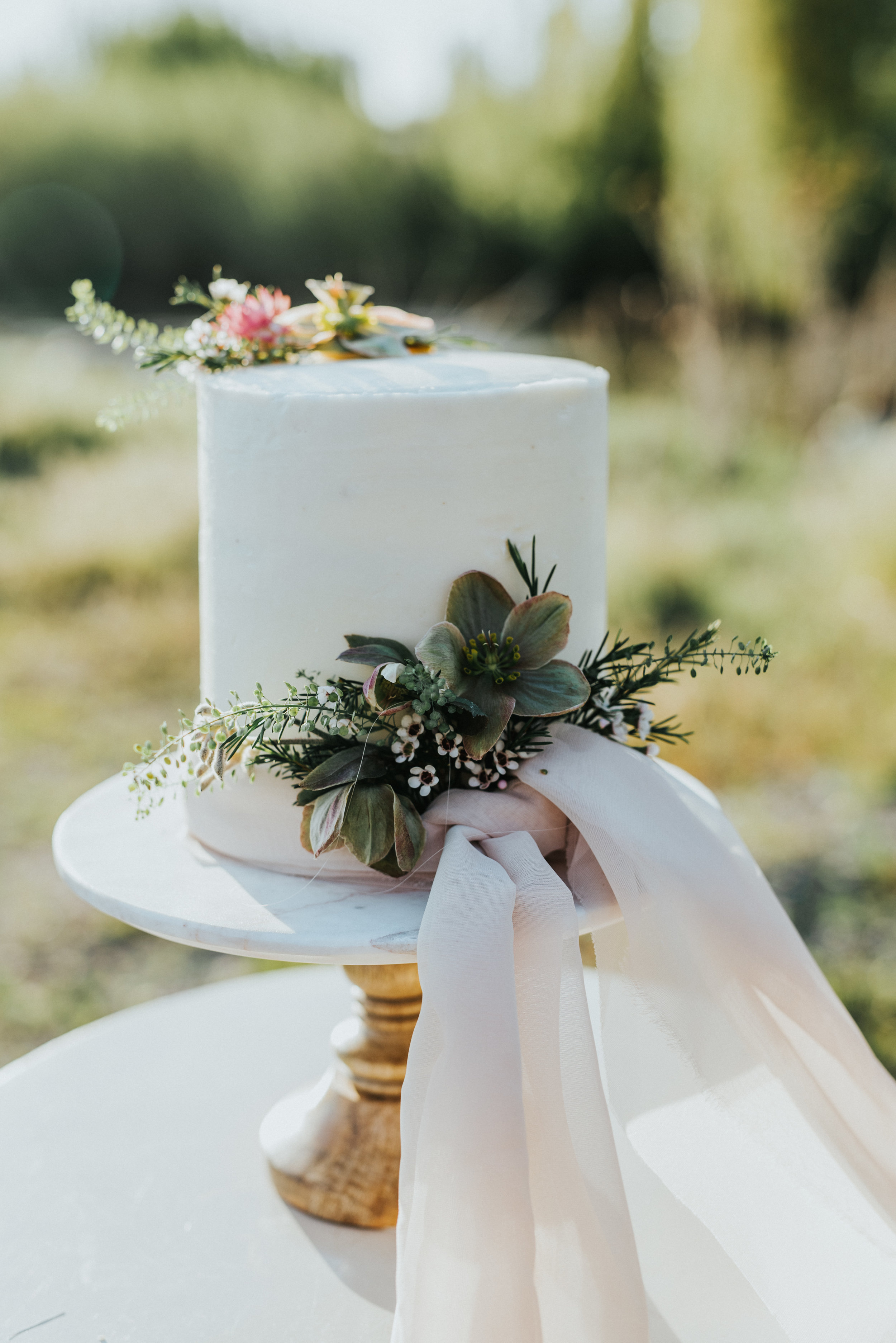  the focus collective workshop logan utah logan utah wedding photographer utah photographer bridal session wedding day photos wedding cake inspo simple wedding cakes wedding cake florals wedding cakes with ribbon pink ribbon white cake detailed shots