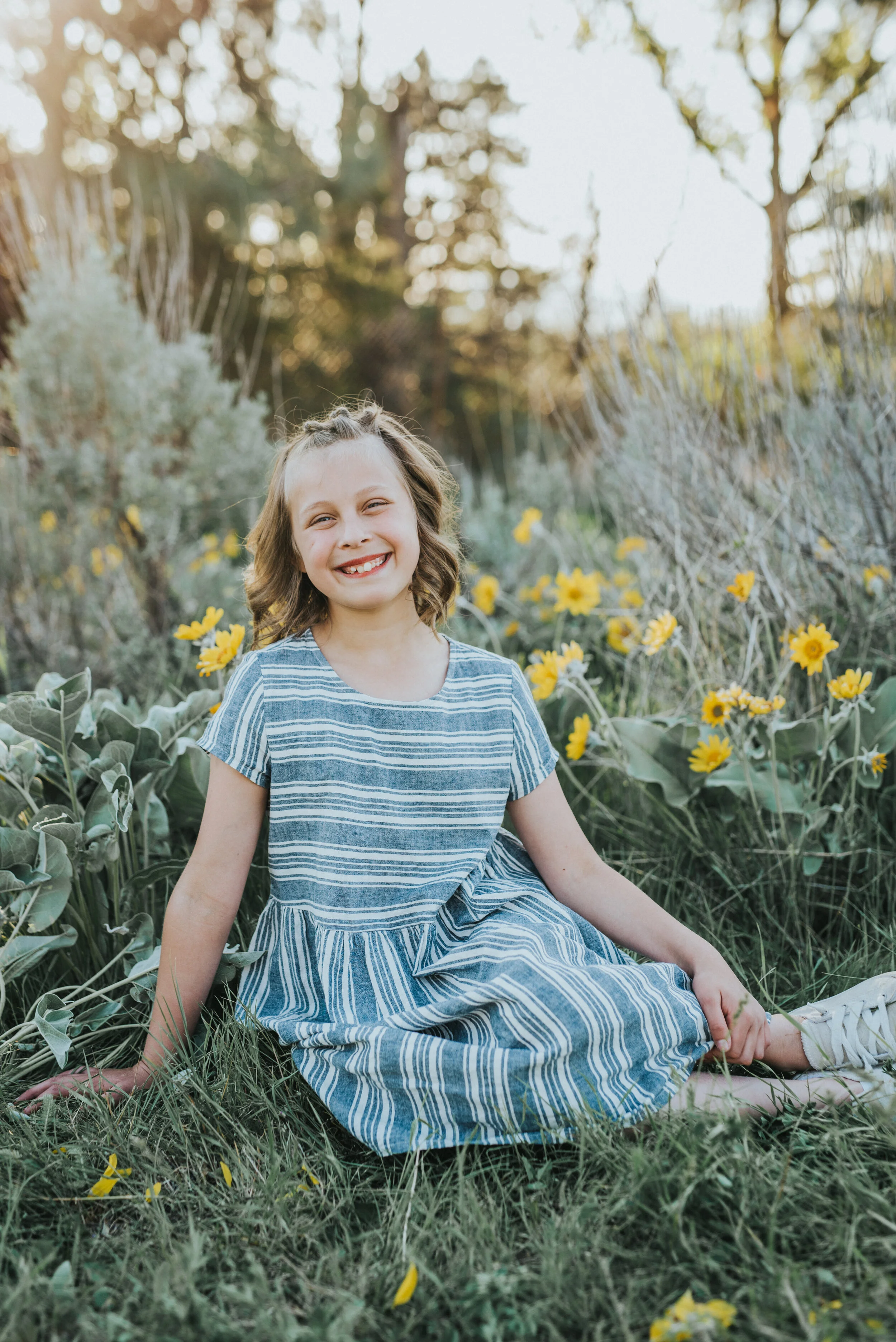  logan utah family photography family photographer kids photogapher kids outfit inspo blue dress inspo cute kids what to wear to family photos hairstyles for kids curly hairstyle ideas girl sitting down posing ideas for kids cute posing ideas for kid