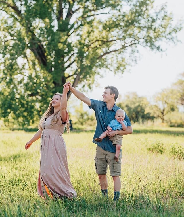 I have room for 1 mini session on Tuesday July 14th! DM me quick to claim it! It can be a family, couple or portrait sessions!