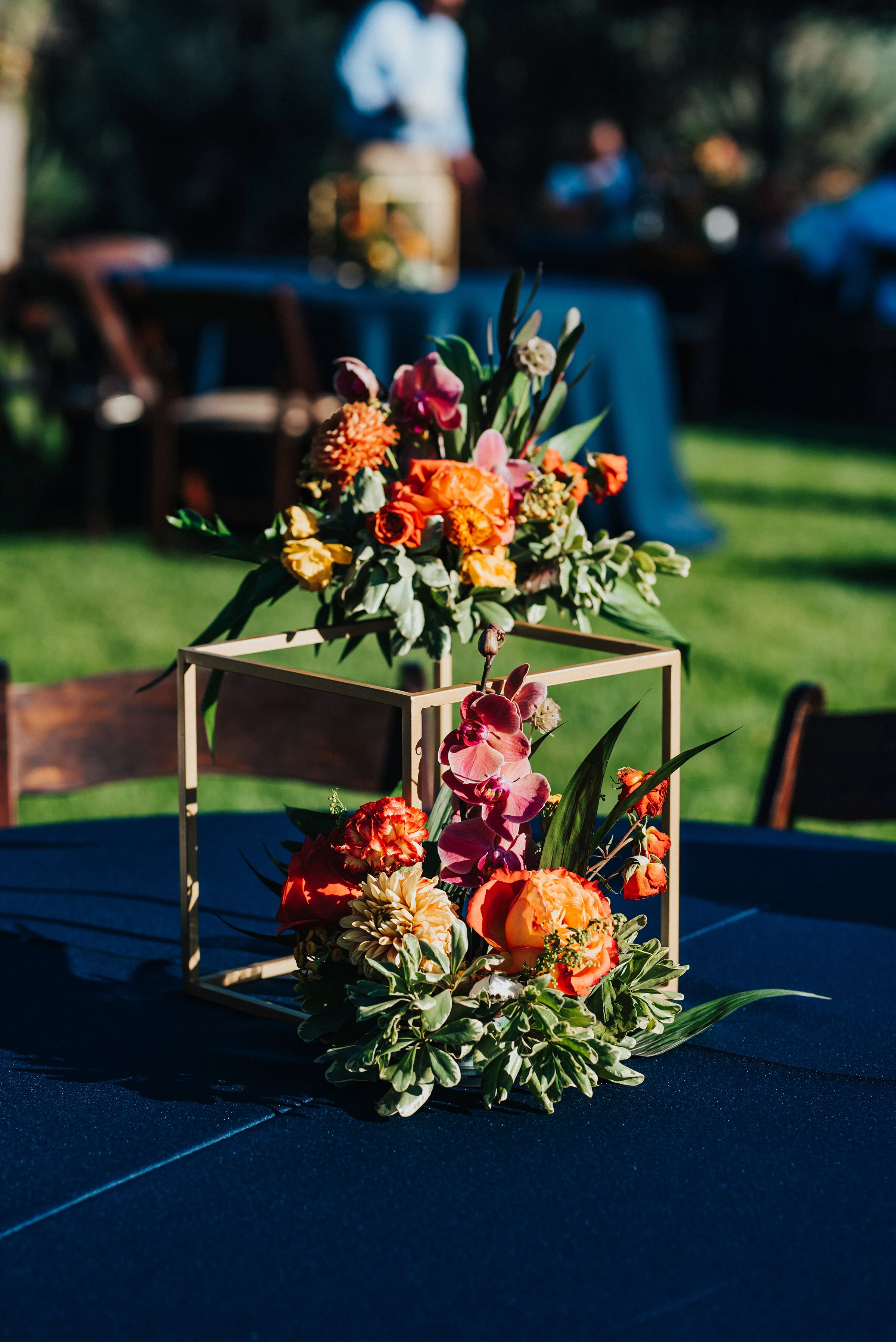  Beautiful handcrafted bouquets displayed at each table for this backyard wedding in Park City. Kristi Alyse Photography Logan Utah photographer Park City wedding photographer Drive-Thru wedding COVID wedding neon signs socially distant wedding bride
