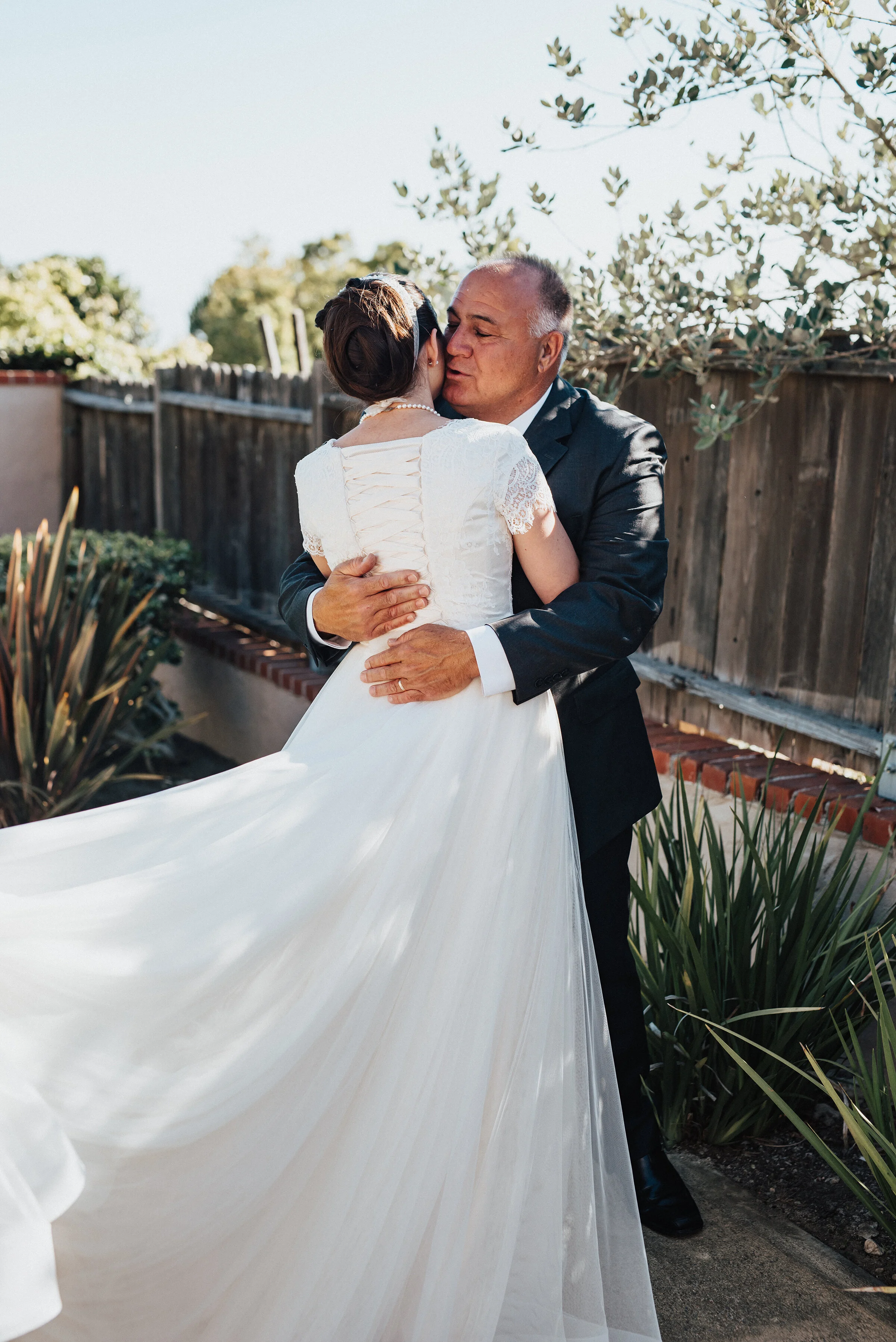  Sweet first look for Father of the bride for this intimate backyard wedding in Laguna Beach. Kristi Alyse photography Laguna Beach wedding California brides Logan Utah wedding photographer backyard wedding destination photographer covid wedding brid