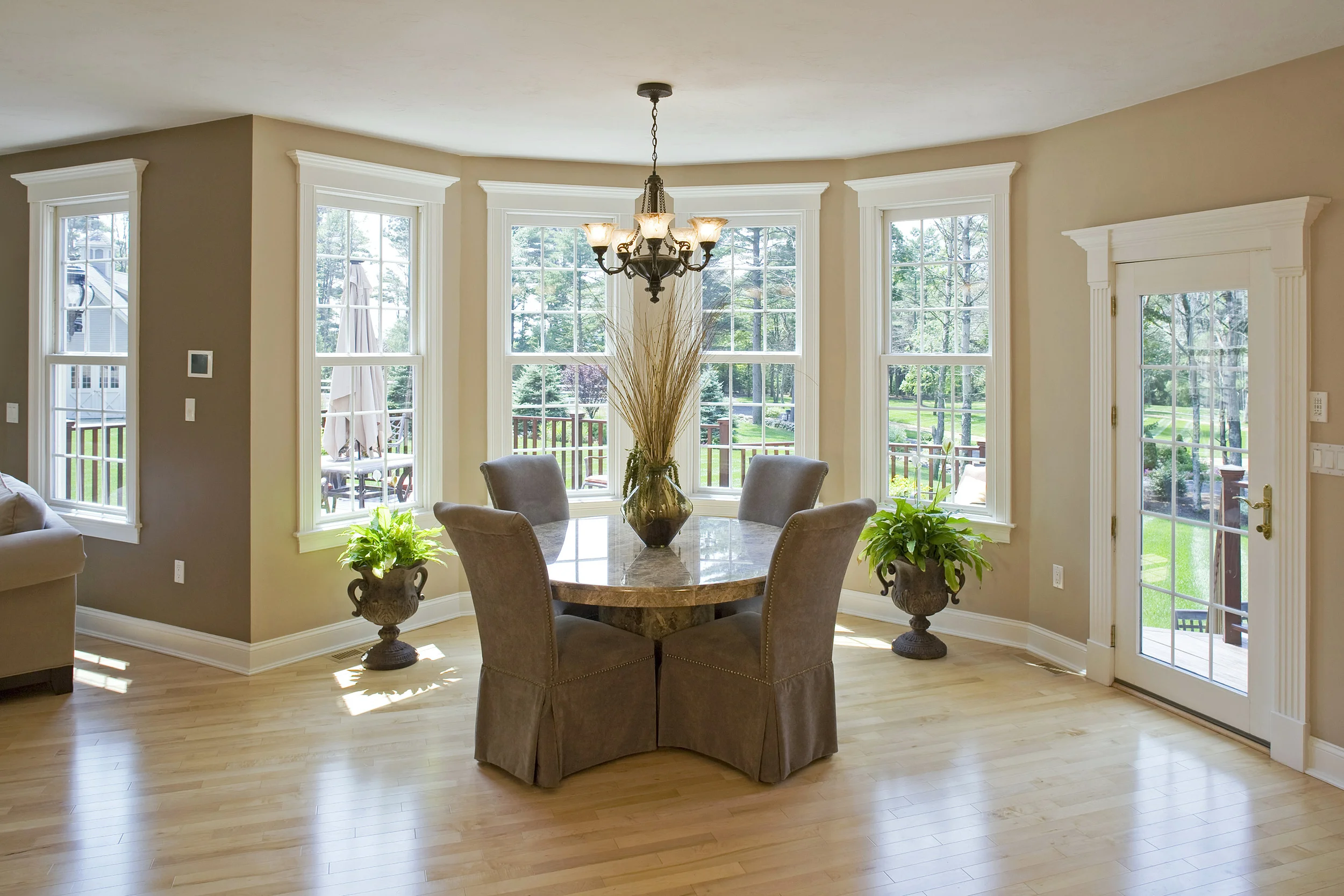 Dining4088v3.jpg
