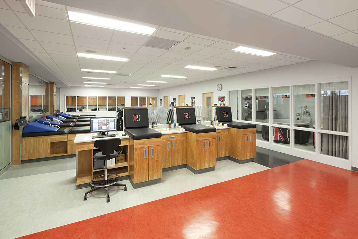 NEU-CabotSportsMedTaping4966v6.jpg