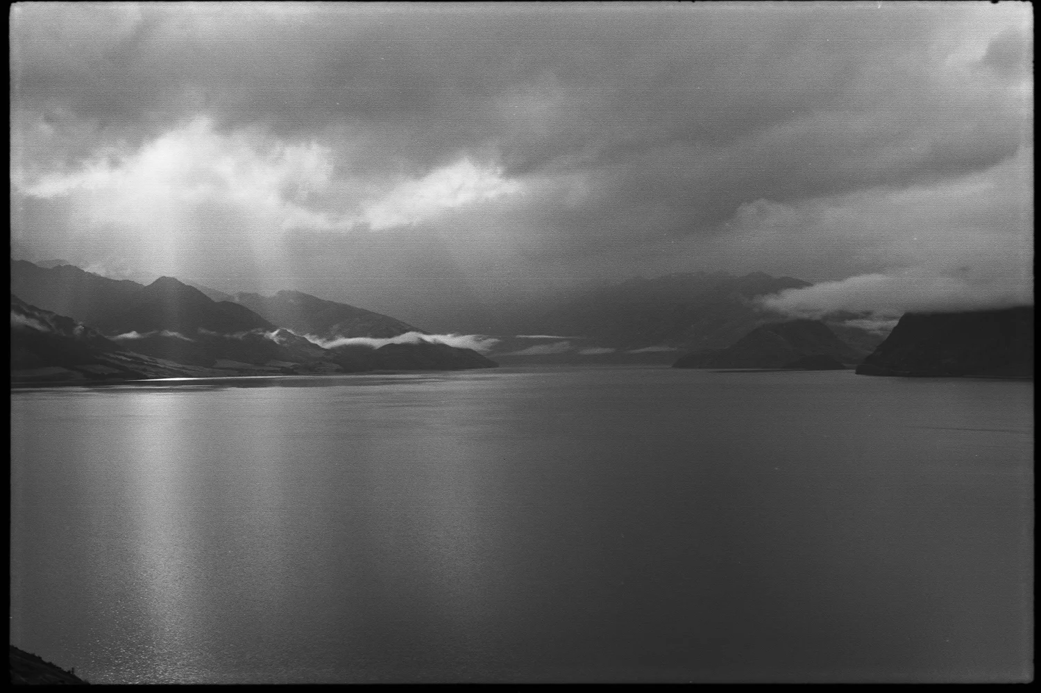 LAKE WANAKA