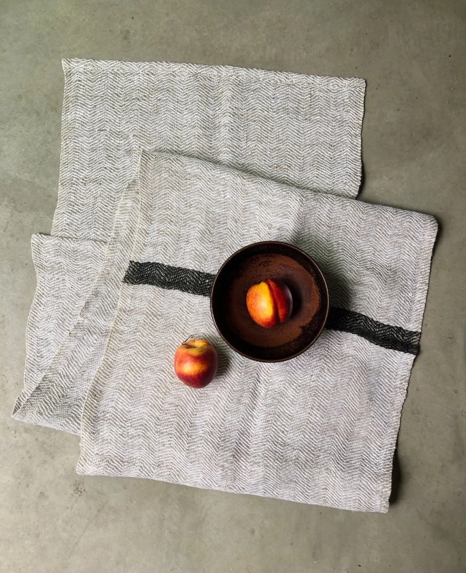 Linen+table+runner.jpg