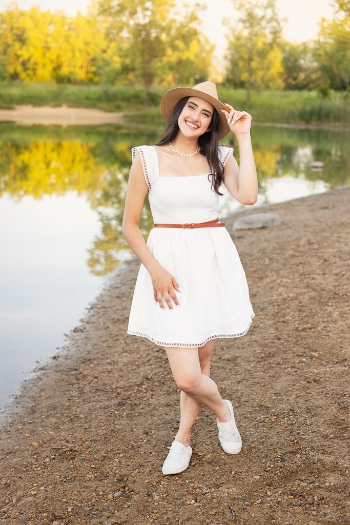 Senior-Photo-Cary-IL-lake-Mariela-Ryan-Photography-Sophia-59.jpg