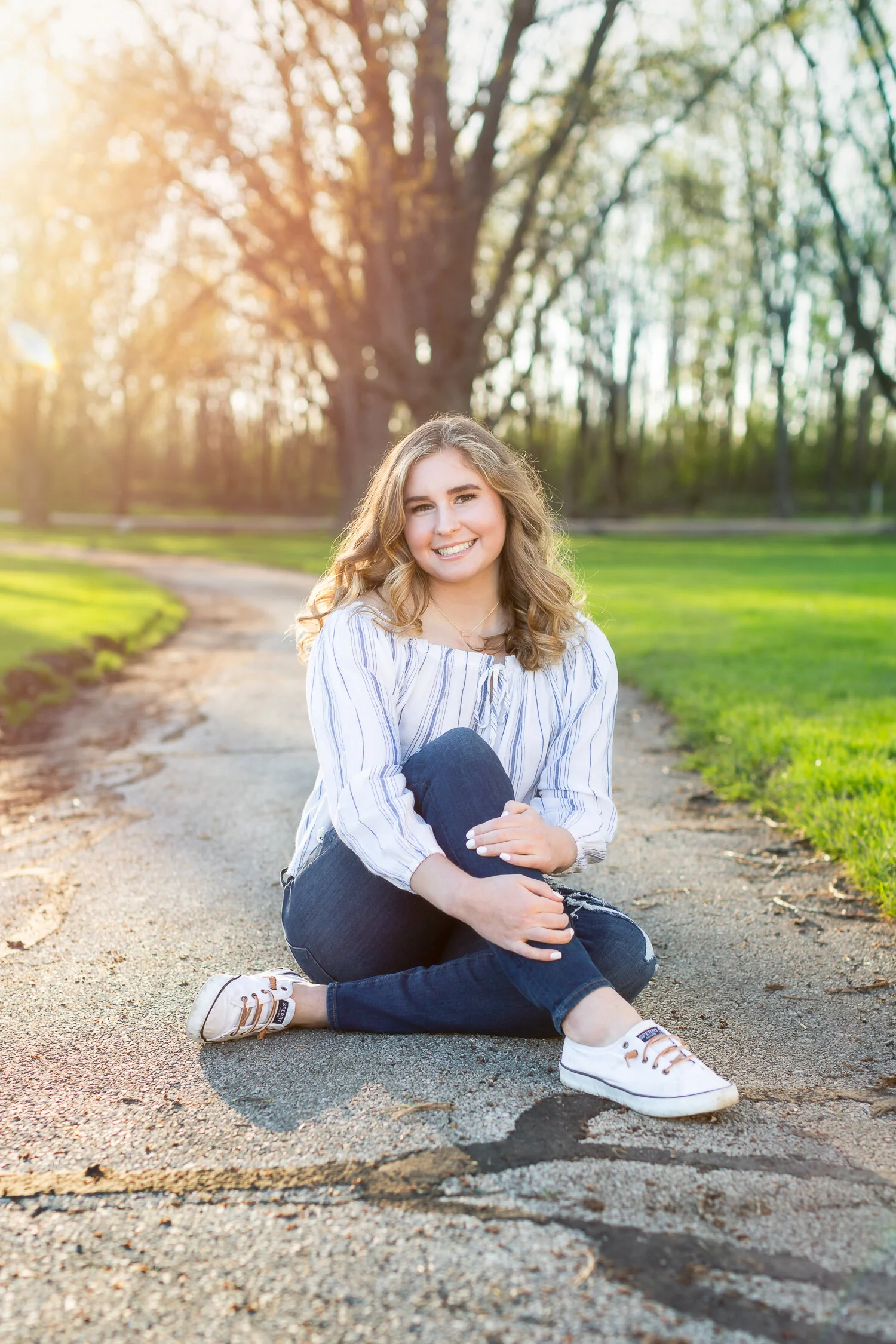 Senior-Photo-Portrait-Crystal-Lake-IL-park-Mariela-Ryan-Photography-Macey-21.jpg