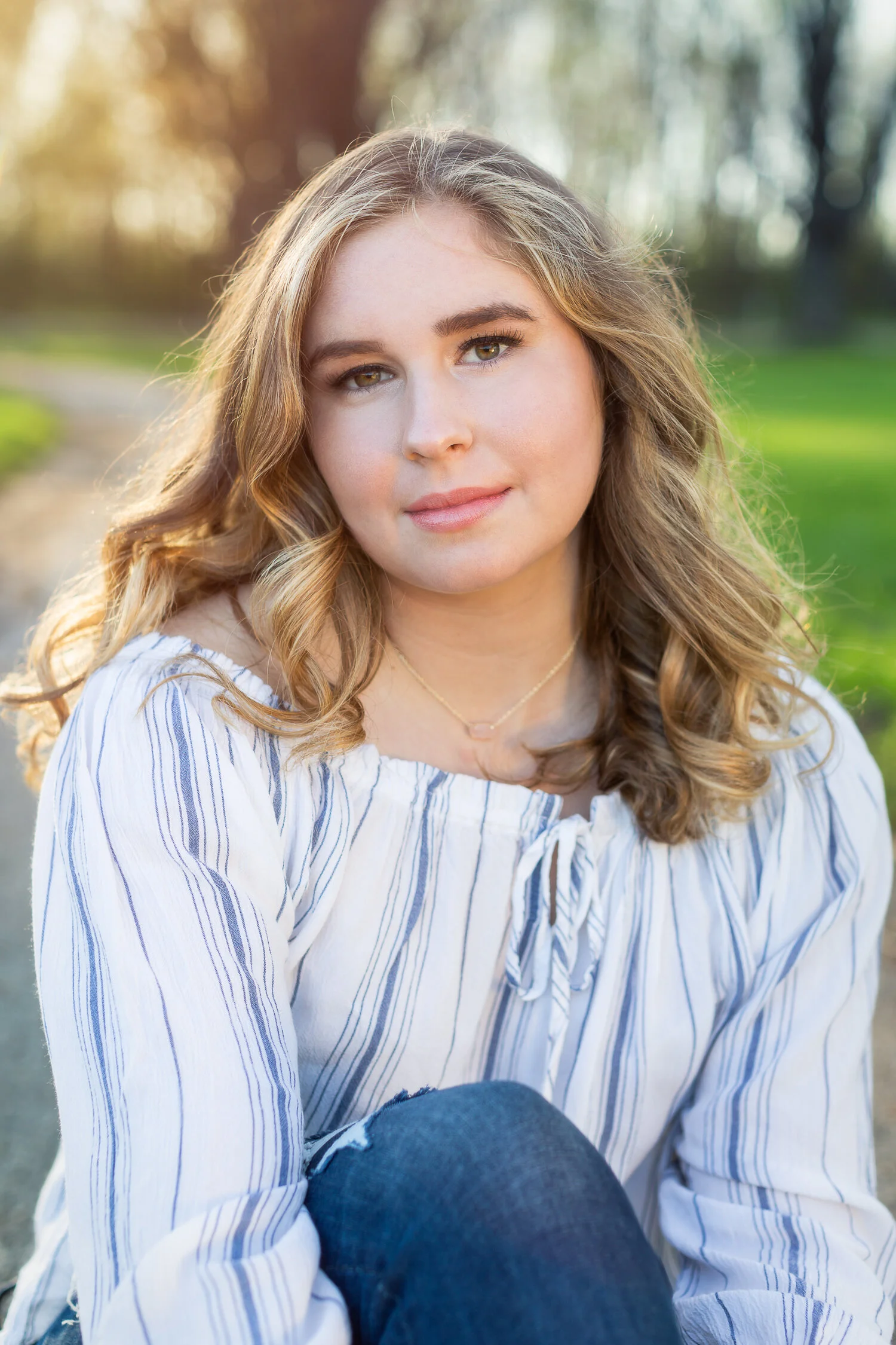 Senior-Photo-Portrait-Crystal-Lake-IL-park-Mariela-Ryan-Photography-Macey-36.jpg