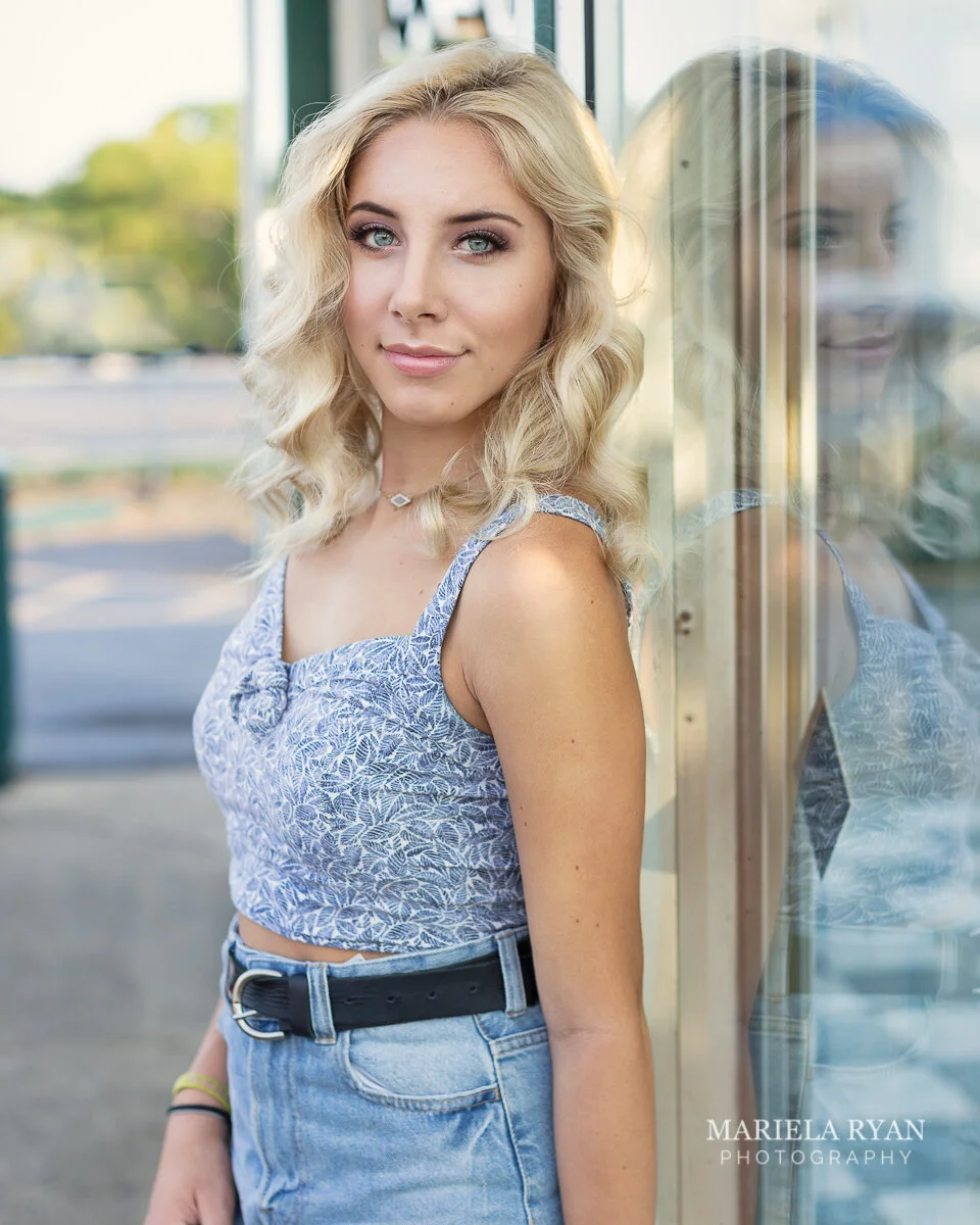 Senior-Portrait-Photo-Crystal-Lake-IL-Mariela-Ryan-Photography-Lily-2.jpg