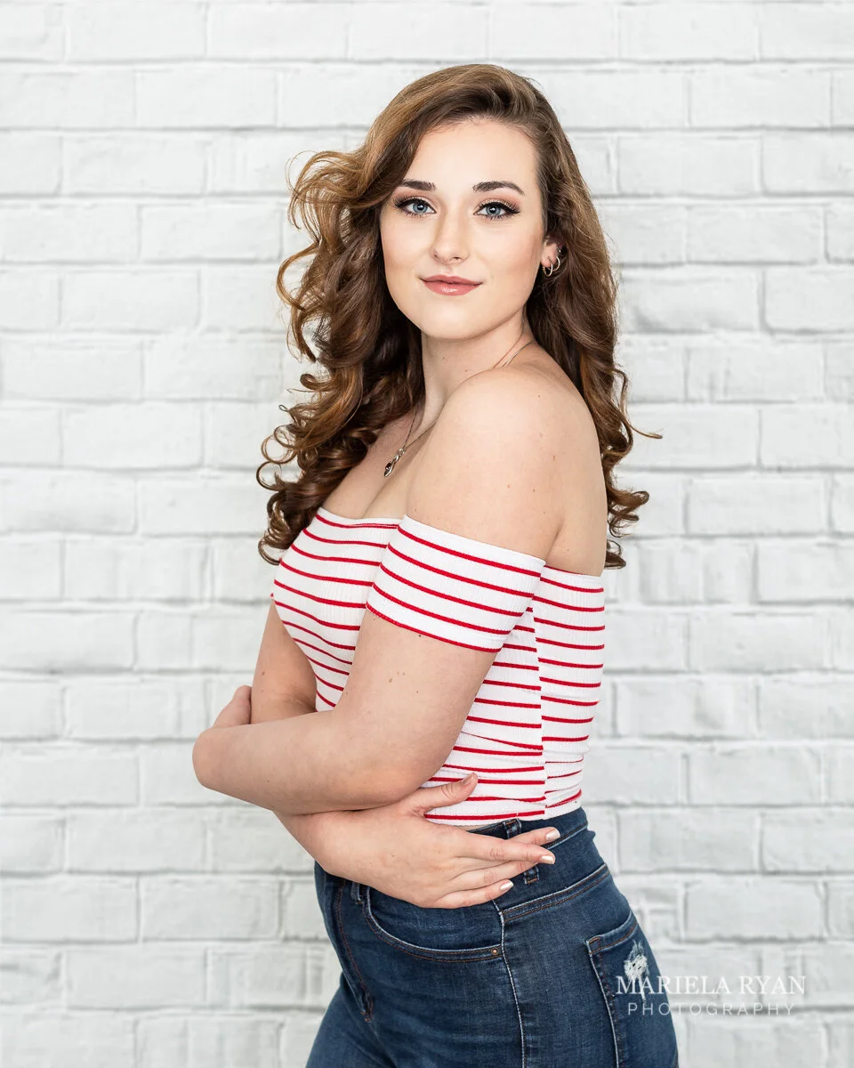 Senior-Photos-Portrait-Studio-Crystal-Lake-IL-Mariela-Ryan-Photography-Sydney-3.jpg