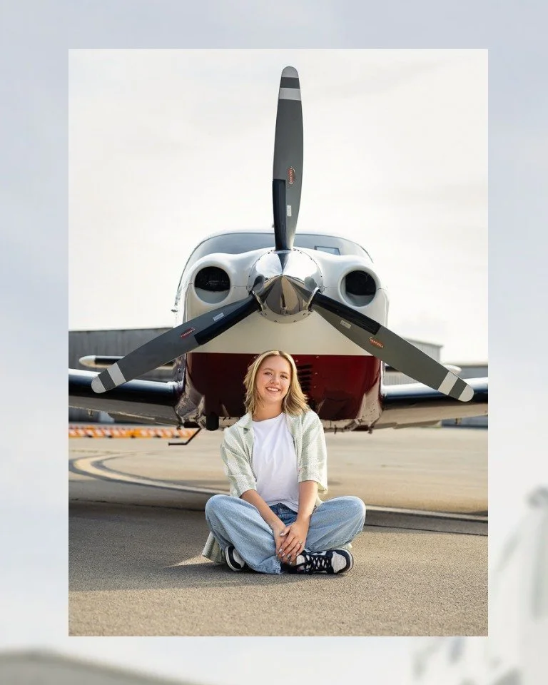 From start to finish, this session with Cardin was picture-perfect! ✨ We started at the airport for some seriously cool shots and then headed to Boulder Ridge, where the sunset gave us the most iconic golden glow.

Cardin, you were such a dream to wo