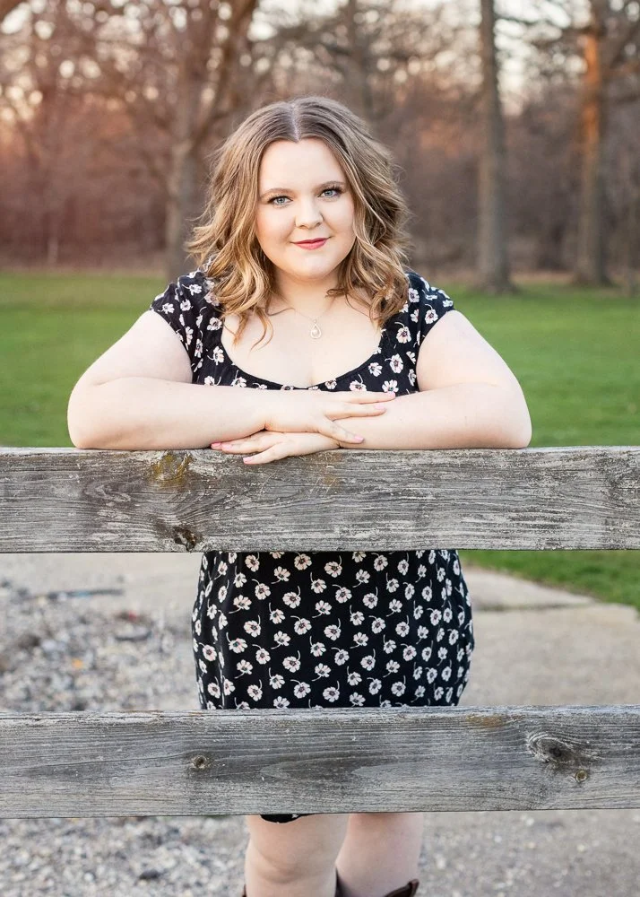 Senior-Portrait-Mc-Henry-IL-Mariela-Ryan-Photography-Rachael-35.jpg