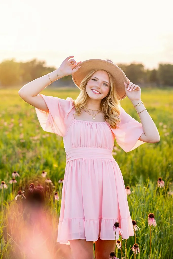10 Smart Reasons to Book Your Senior Photo Session Early