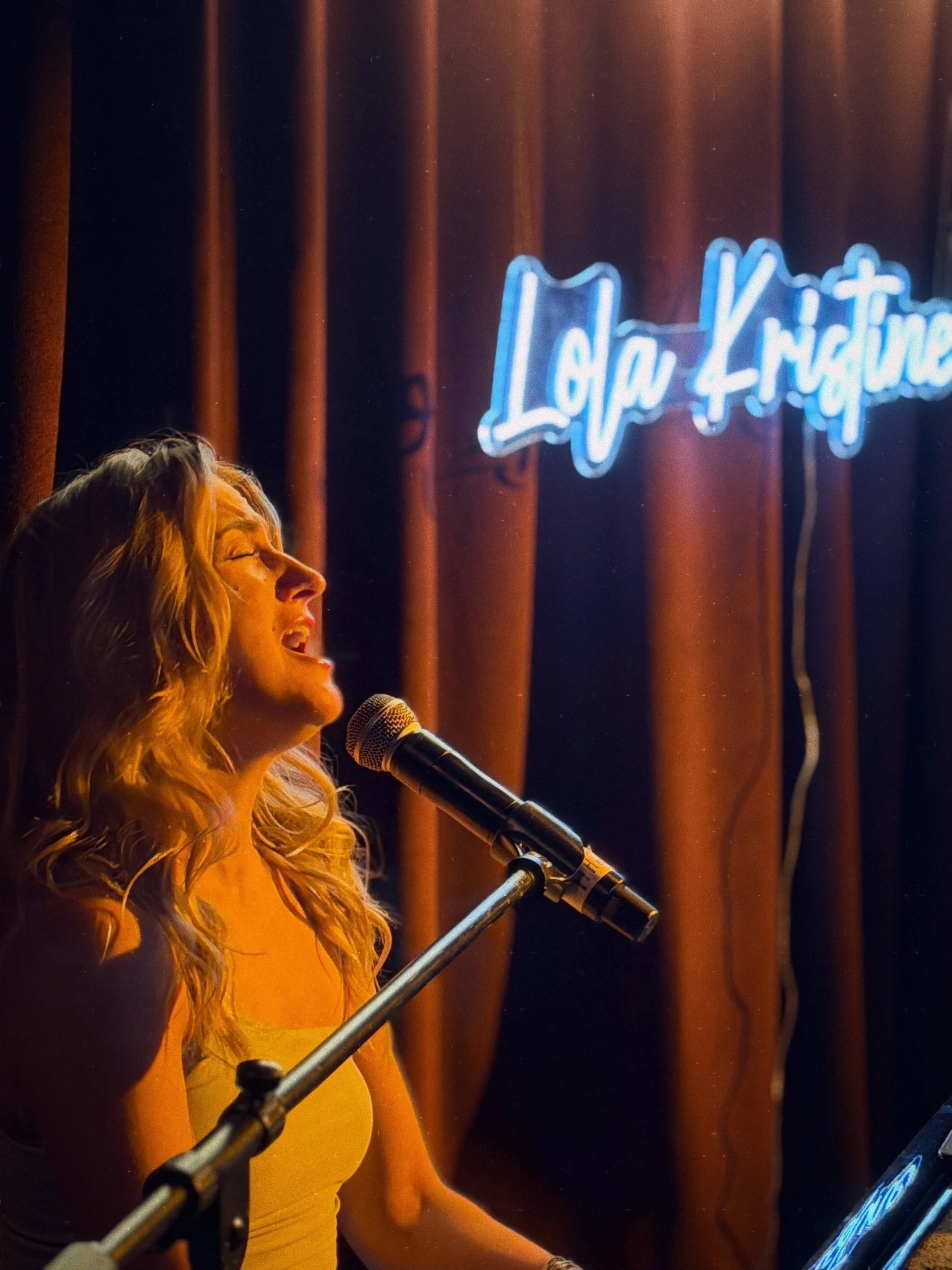 s u m m e r 💛 s c h e d u l e 

5.30 @theseahorselounge 8-11 pm

6.5 @thedrakelaguna 6:30-10:30 pm

6.13 @elwoodclub @pendrynewportbeach 9-midnight 

6.17 @writers_round_la @universal_bar_grill 7:30 pm 

6.26 @elwoodclub @pendrynewportbeach 9-midnig