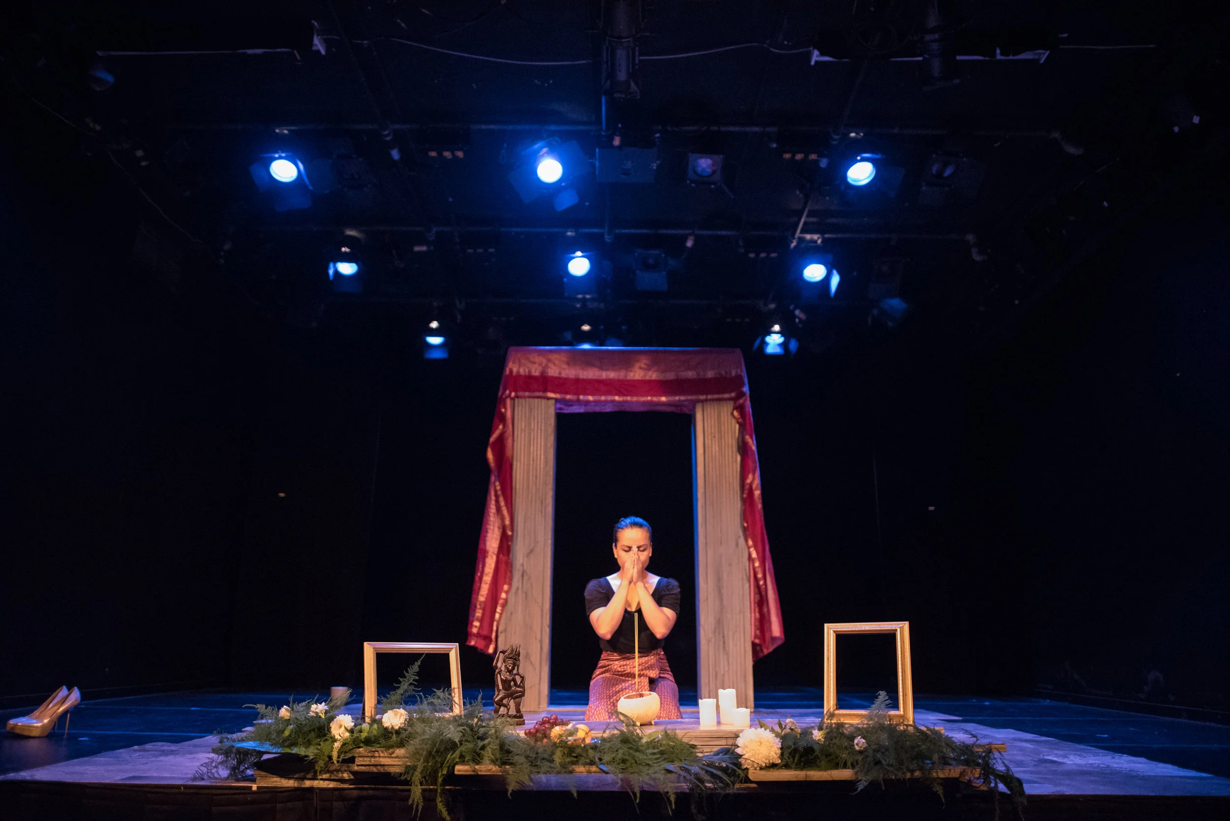 SomeoneBetween-photobyDahliaKatz-4362.jpg