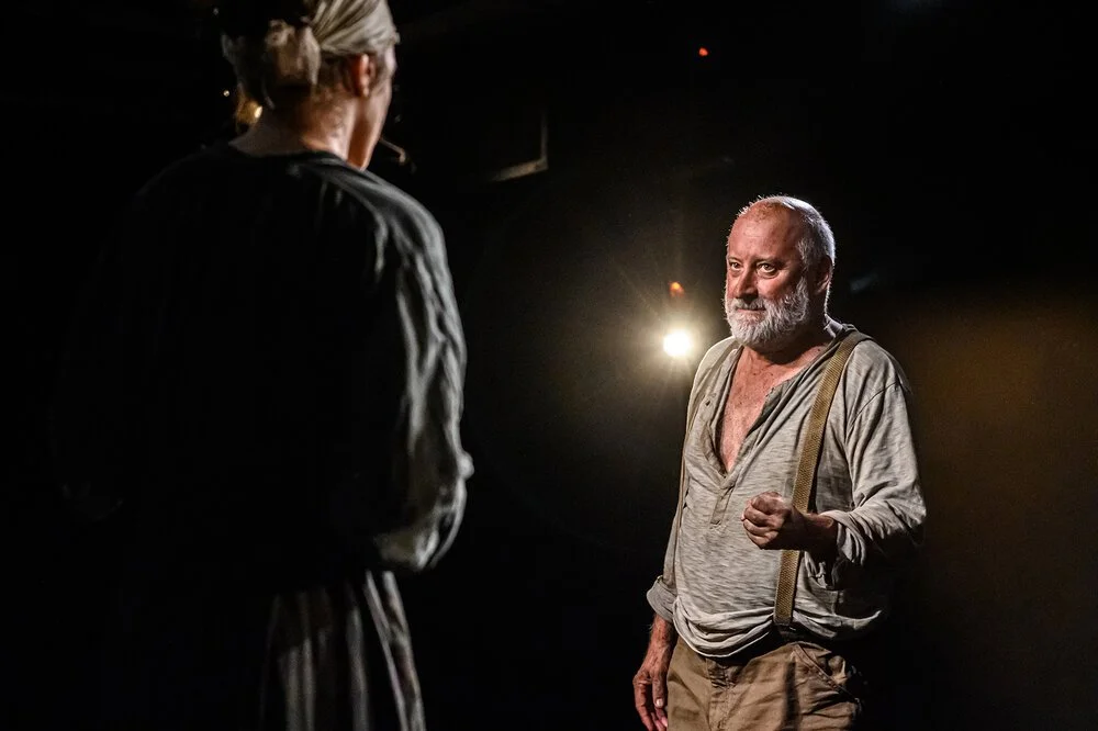 KnivesinHens-photobyDahliaKatz-3872-Web.jpg