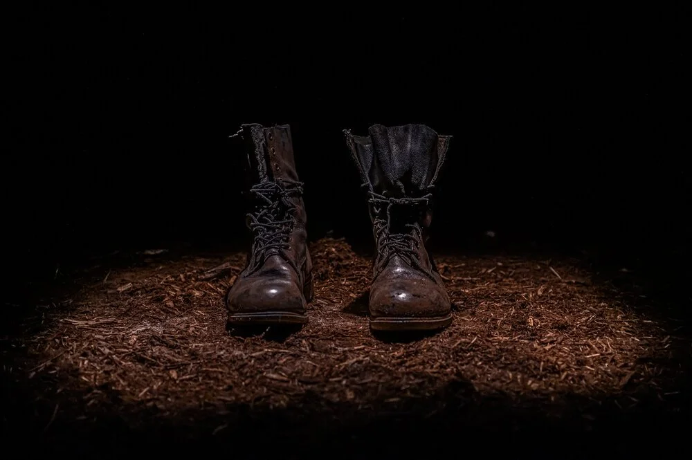 KnivesinHens-photobyDahliaKatz-4256.jpg