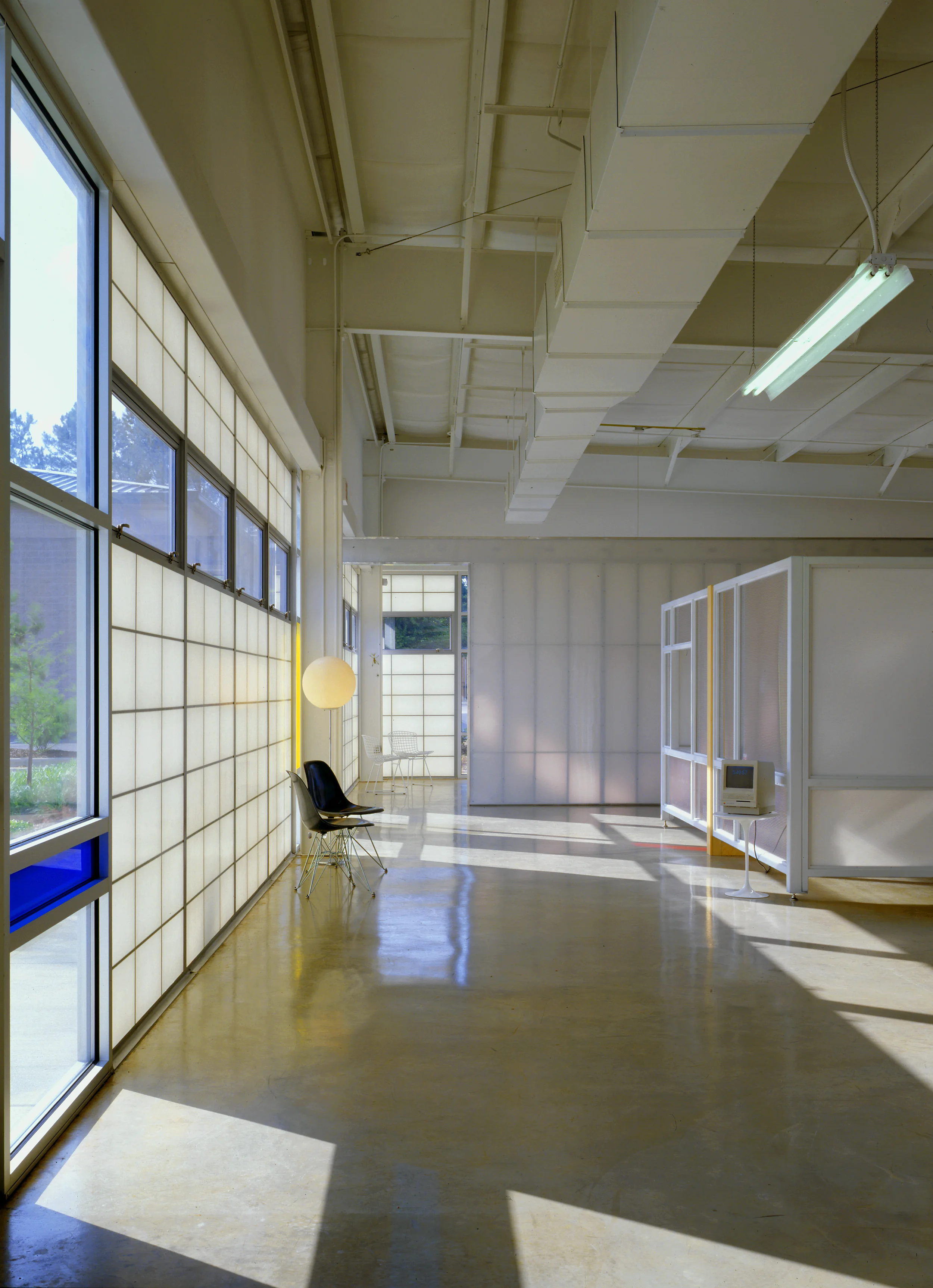 9807-04 E int light wall+.jpg