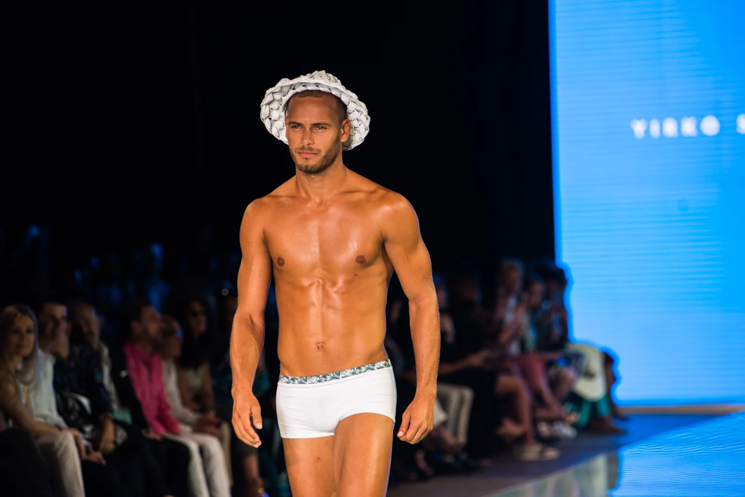 MiaFW-Runway-43.jpg
