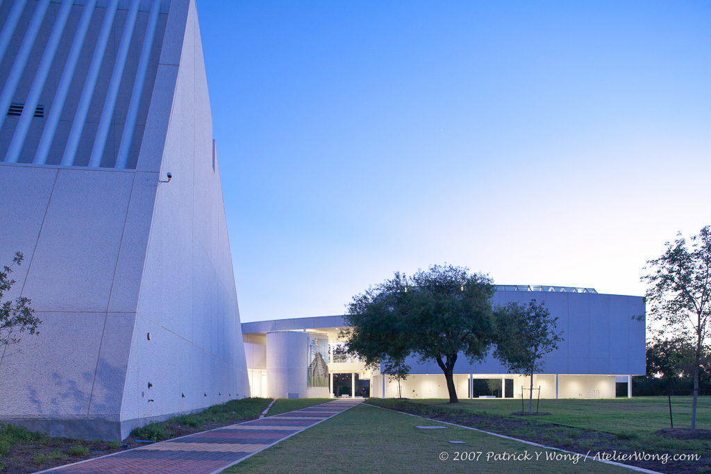 Emma S. Barrientos Mexican American Cultural Center