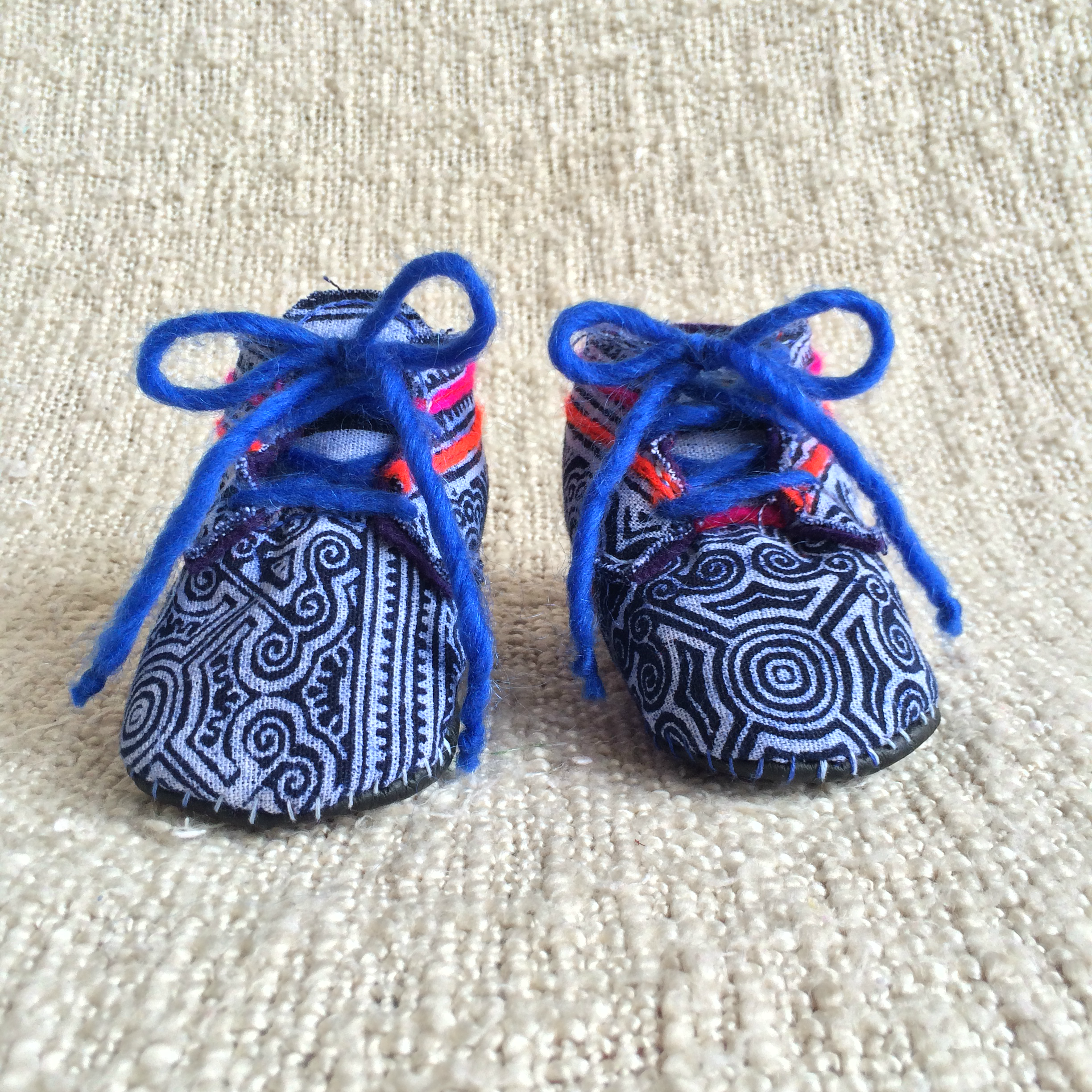 blue shoes.png