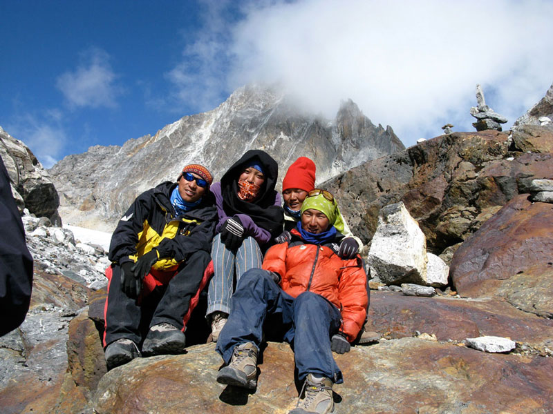 Sherpas on Cho La Pass