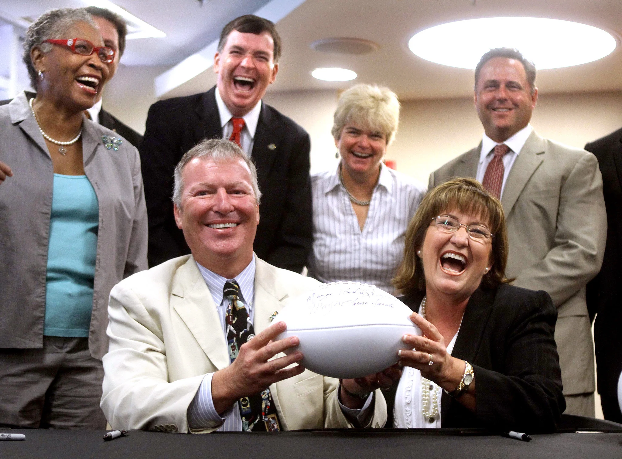 os-pictures-dyer-jacobs-meet-in-mayors-summit.jpg