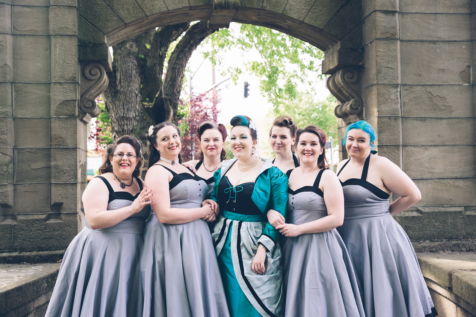 Kathryn and bridal party Photographer: Myles Katherine Photography 