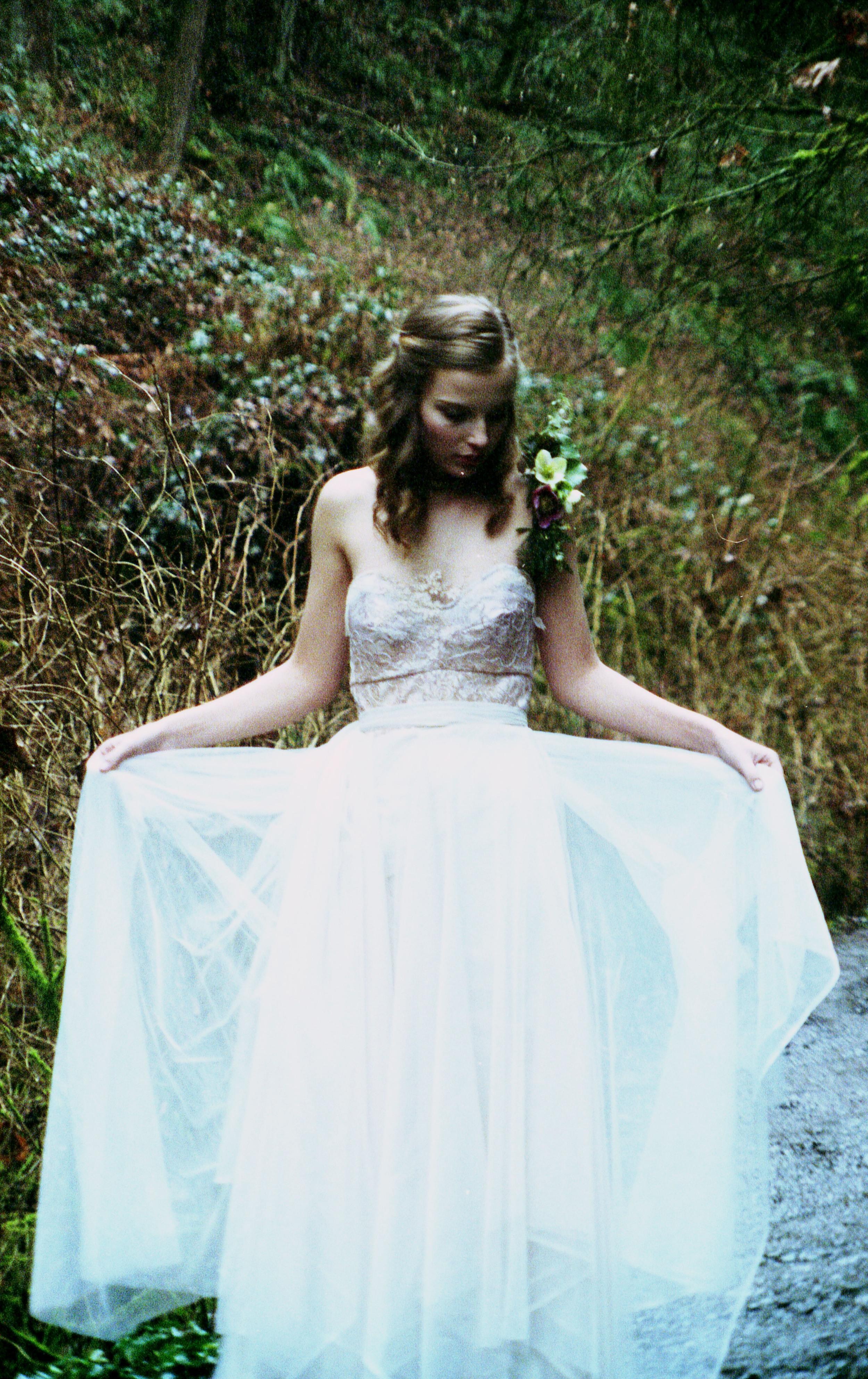 Model: Eliana Flowers: Starflower PDX Jewelry: Beach Bones Jewelry Dresses: The Diamond Sea Bridal Photography: Ashley Marie Photography