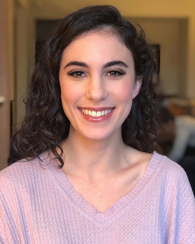 One of my beautiful clients today, Gina! I’ve had a surprising amount of weddings this weekend but I’m not complaining because #spring is finally here! .
.
.
#pdx #portland #makeup #makeupartist #portlandmakeupartist #bridal #maidofhonor #bridalmakeup #pretty #prettymakeup
