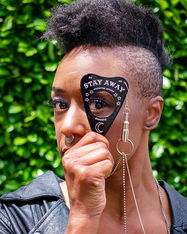 FOREVER MOOD @mystifyingdefense makes the raddest self defense planchette 🖤 Used @pacificabeauty alight clean foundation on the beautiful @thegalleryofgoodandevil Shot by my babe @sammyanne.photog 👏🏻👏🏻👏🏻
.
.
.
Use code: BIRDBONES for free ship