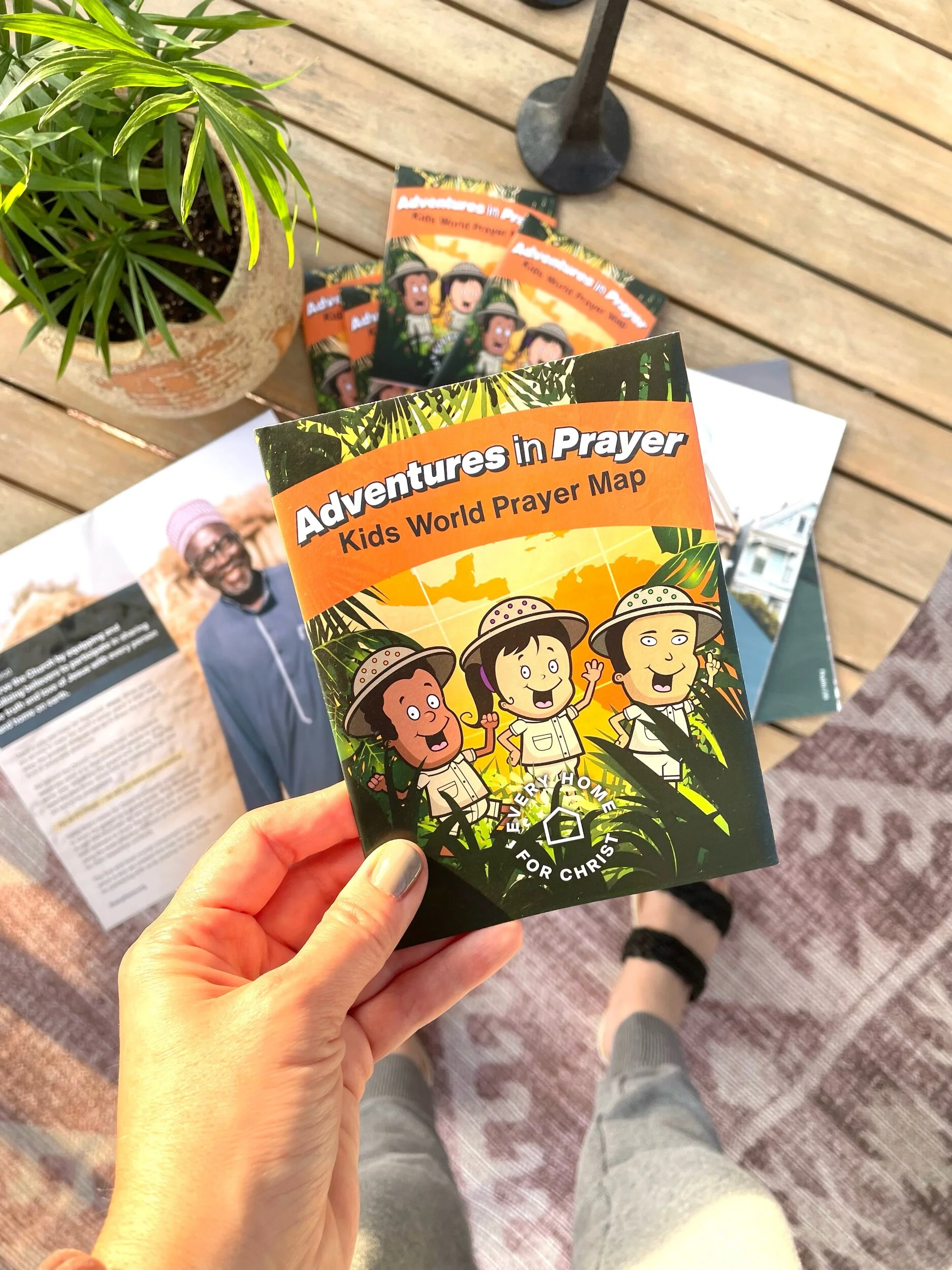 An easy way to help your children pray for their friends, family and world