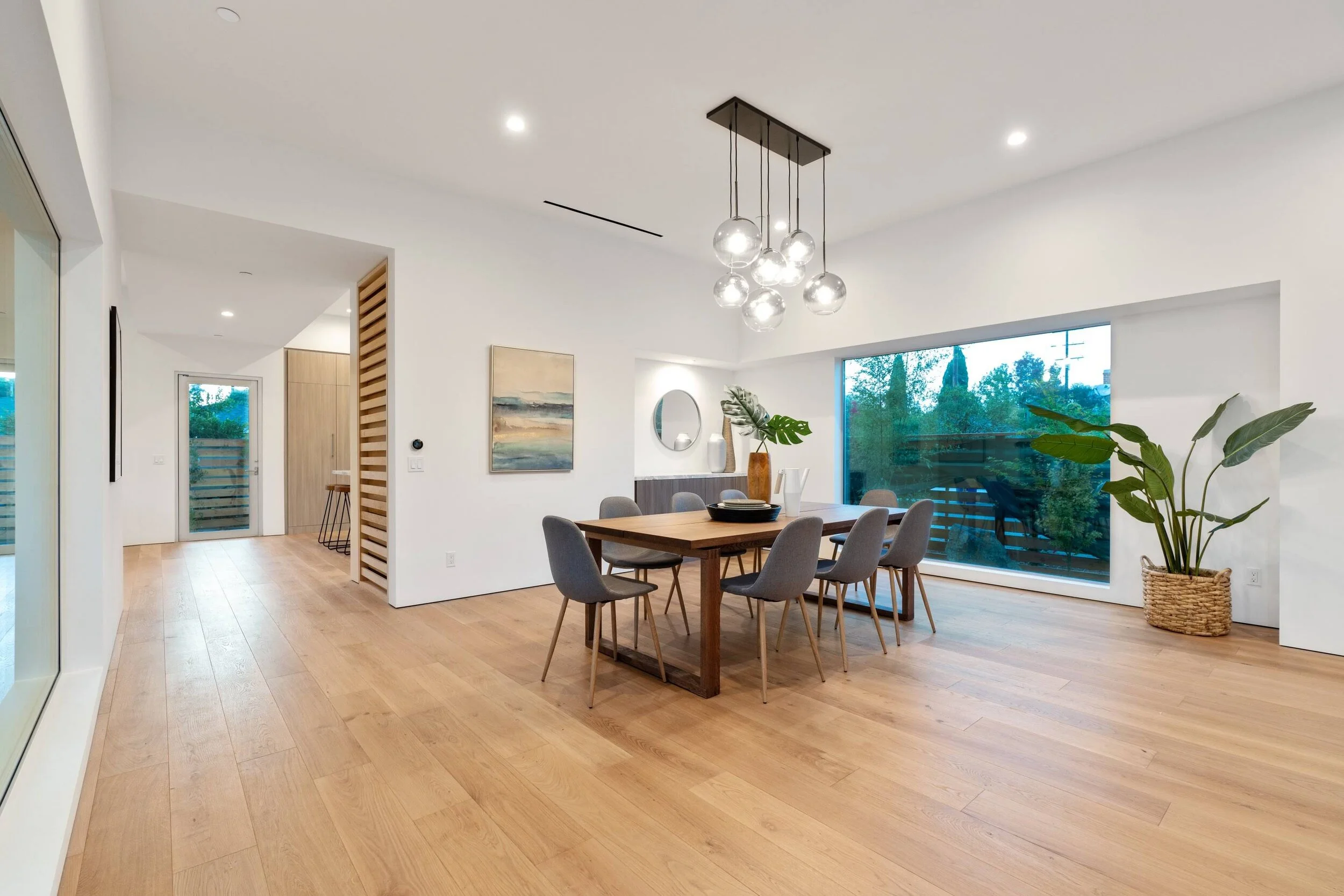 mentone dining room hi res 2.jpg