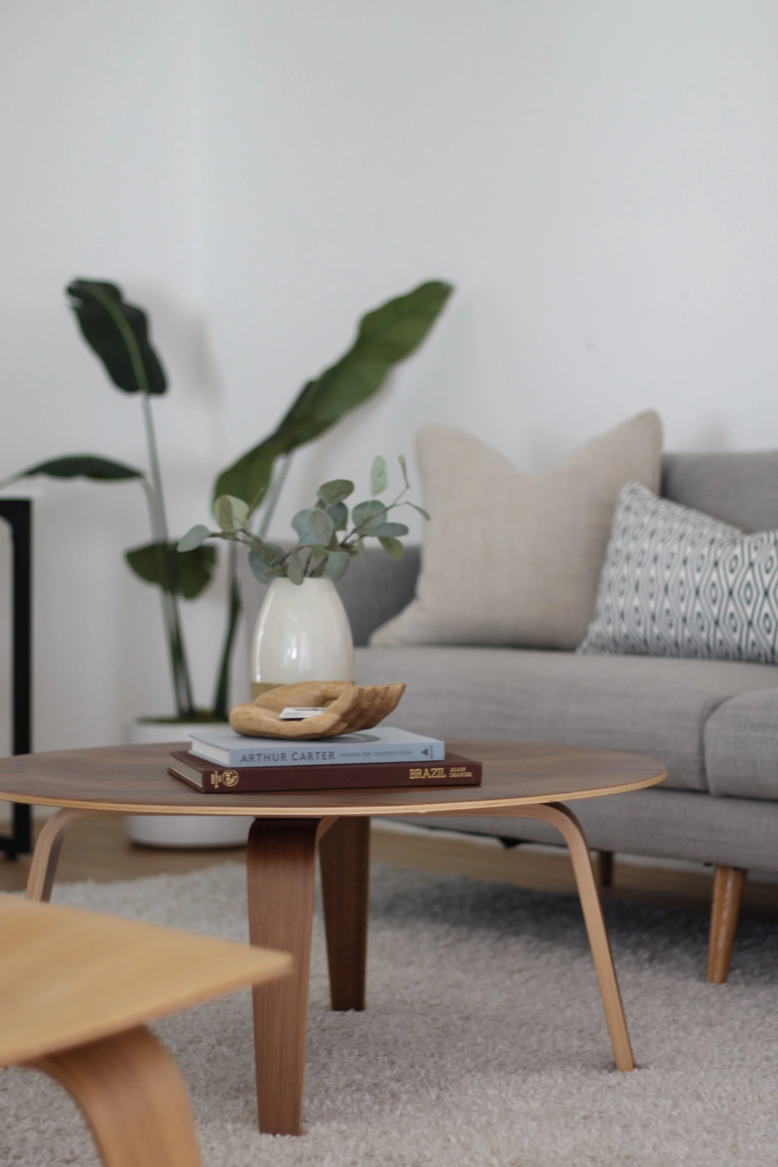Small space modern 4.jpg