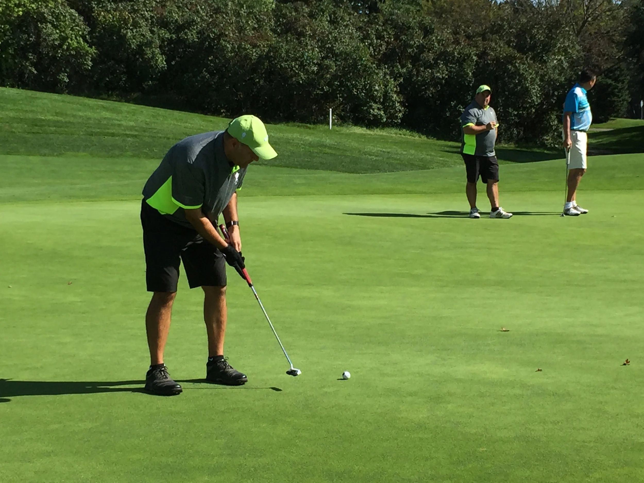 Devo Cup 2015 - Devo putting on 9th green. 