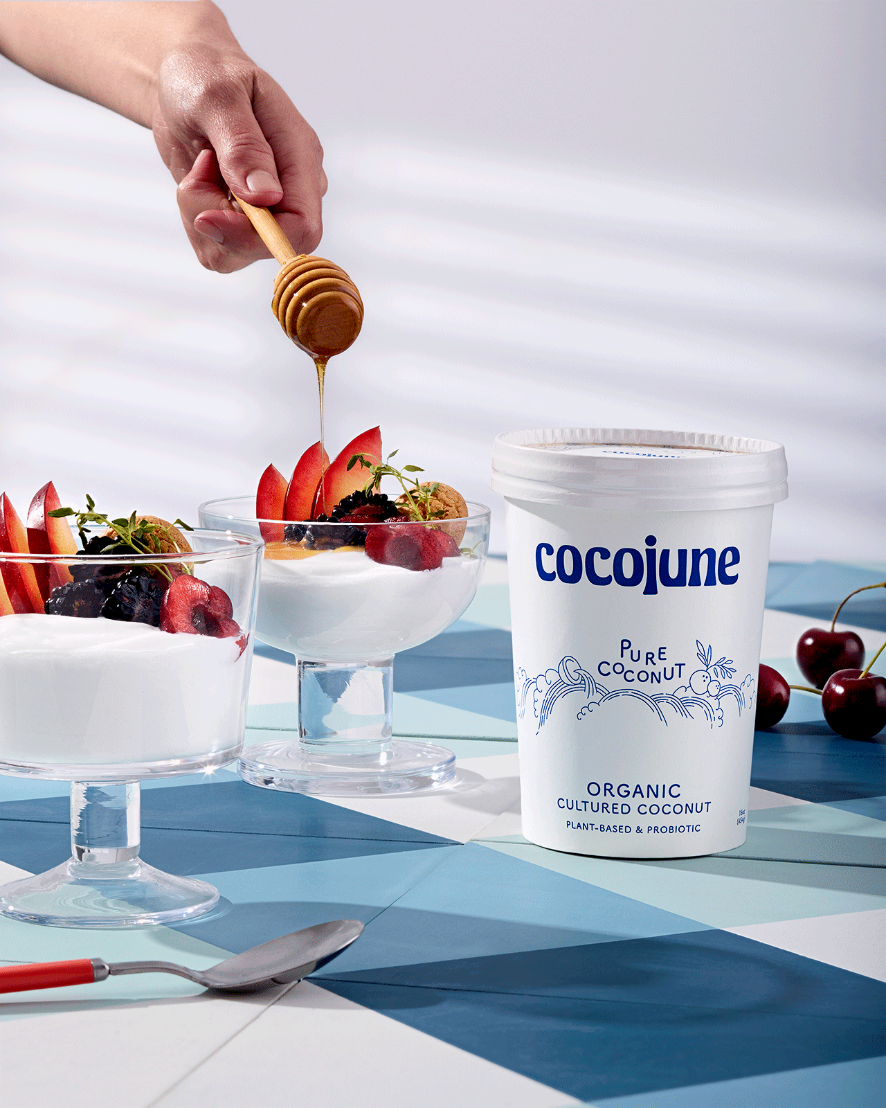 cerahensley_yougurt_food_packaging_photographer_san_francisco_motion_animation.gif