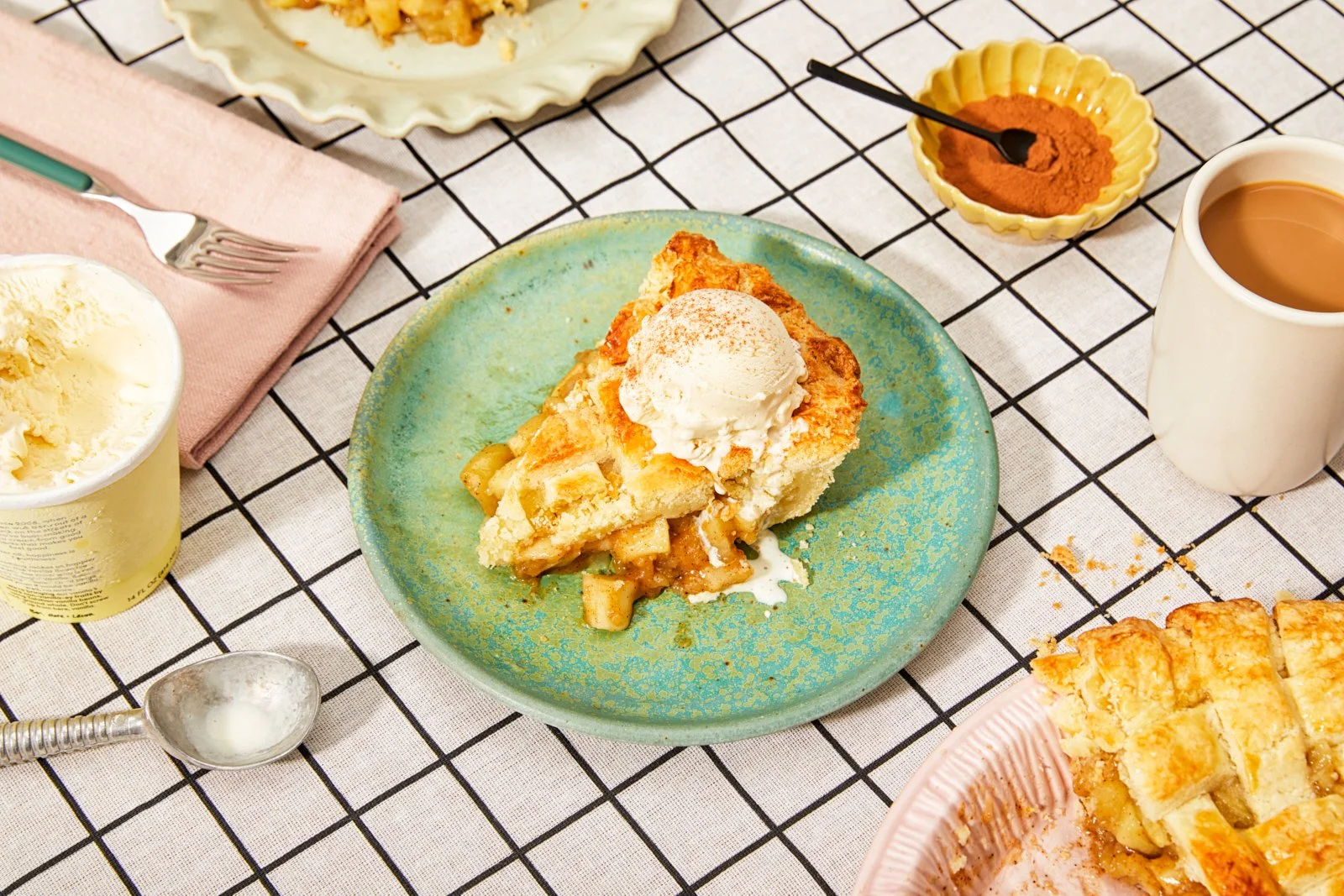 cerahensley-stilllife-applepie-slice-with-icecream-coffee-foodphotographer-sanfrancisco-los-angeles.jpg