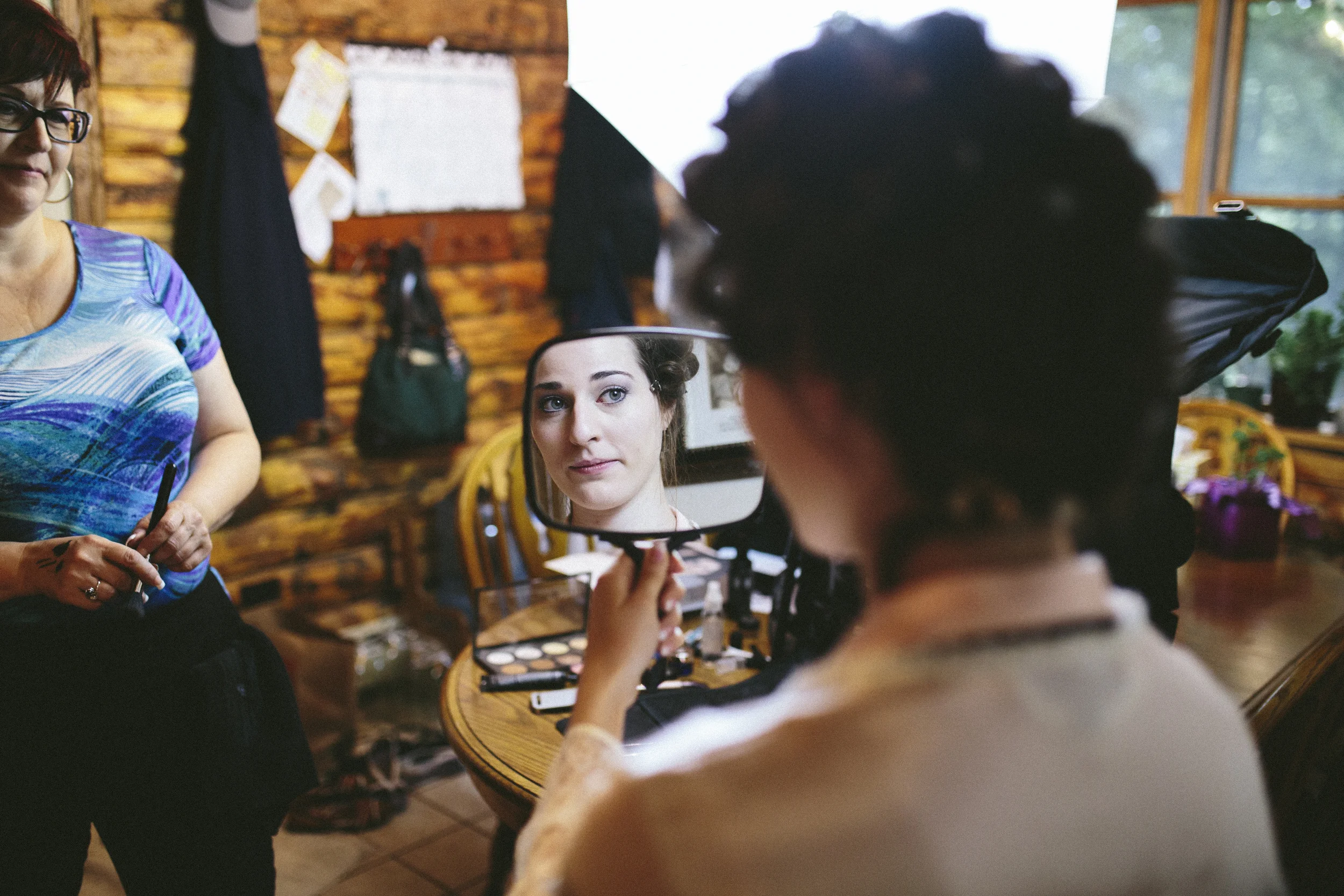 085Girls-Getting-Ready.jpg