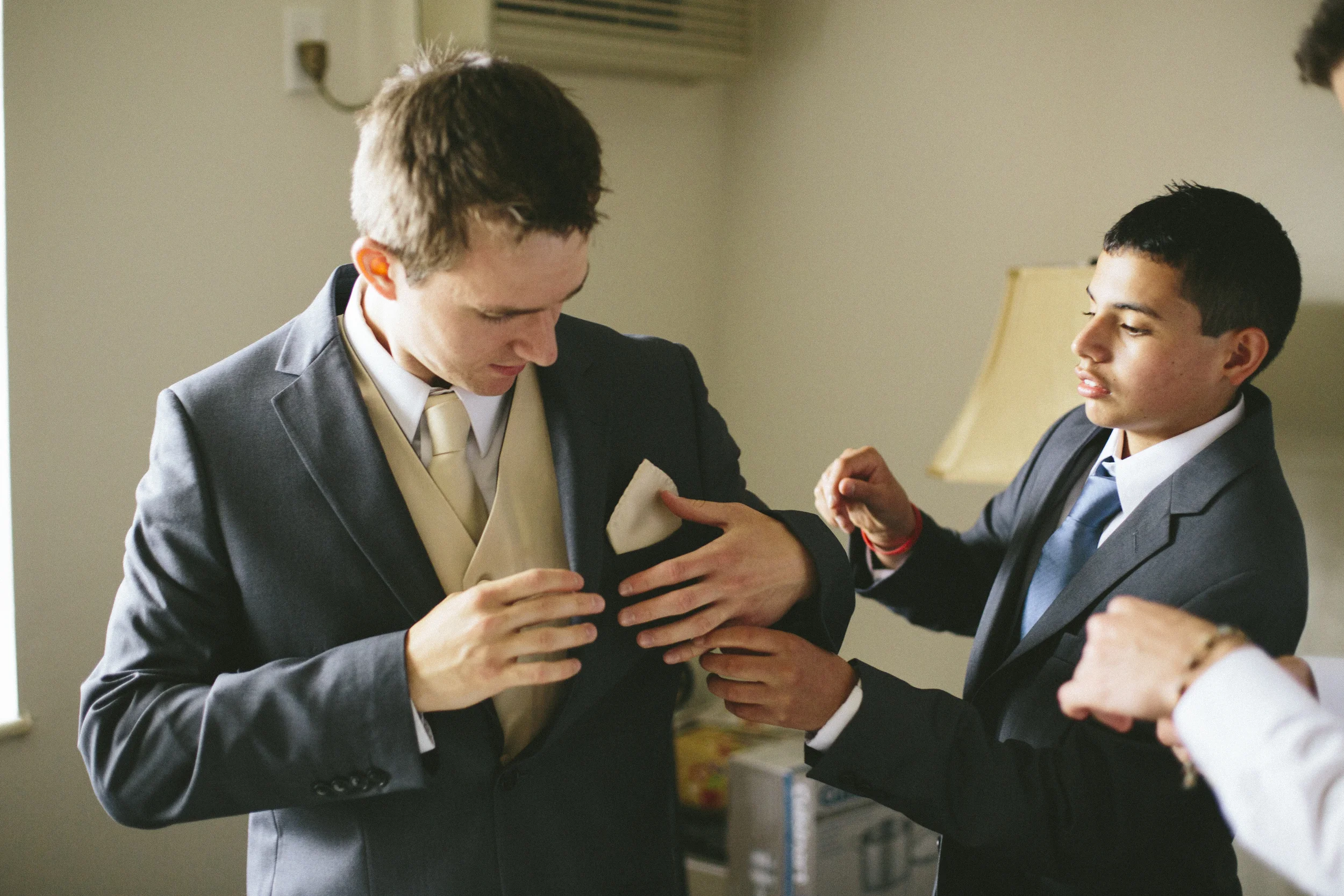 058Guys-Getting-Ready.jpg