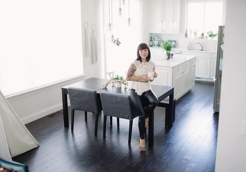 Series : linyage lady | Athena Pelton