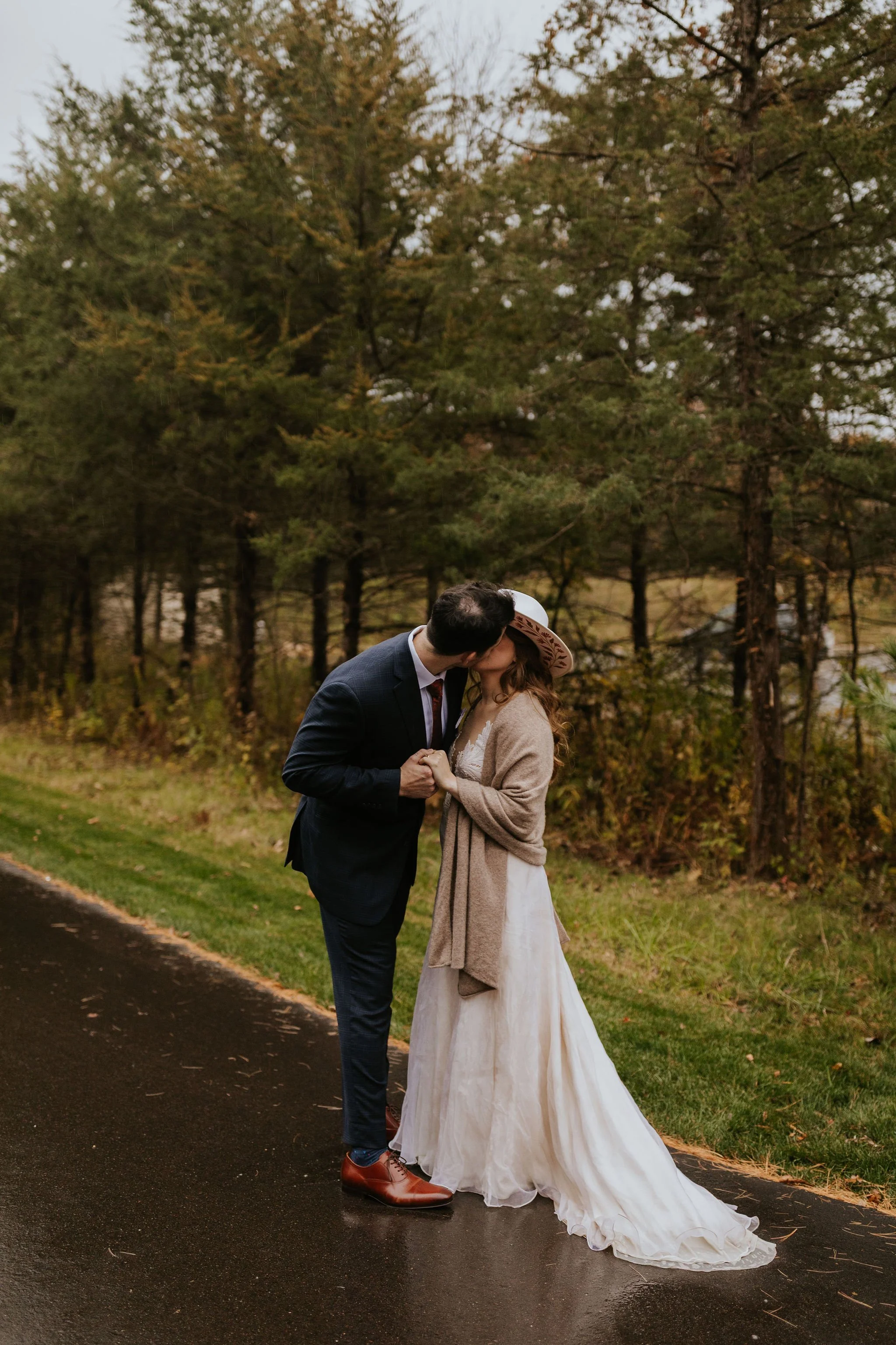 non-traditional-bride-two-piece-wedding-dress-fall-outdoor.jpg